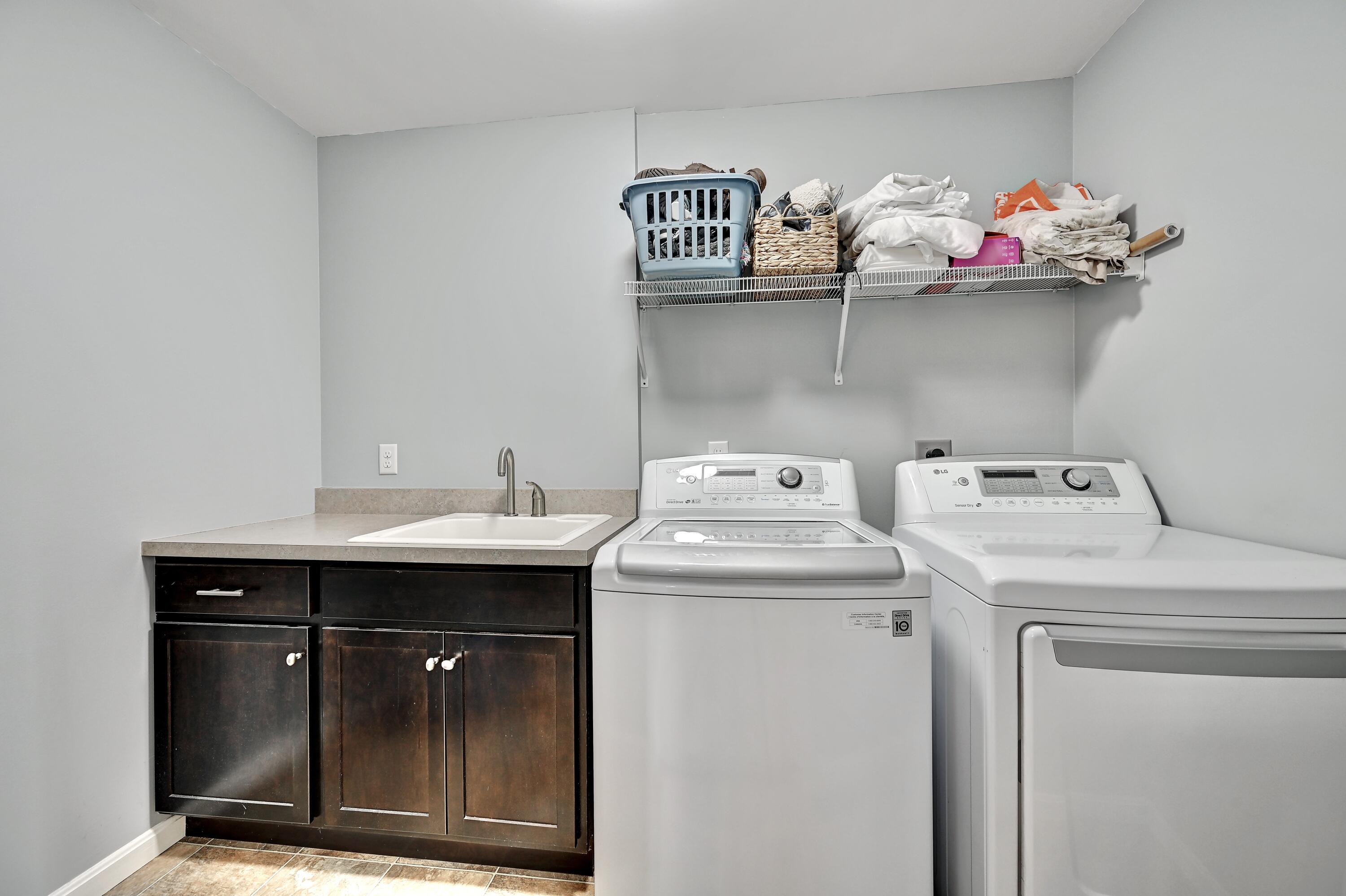5048 Loch Drive Property Photo 14