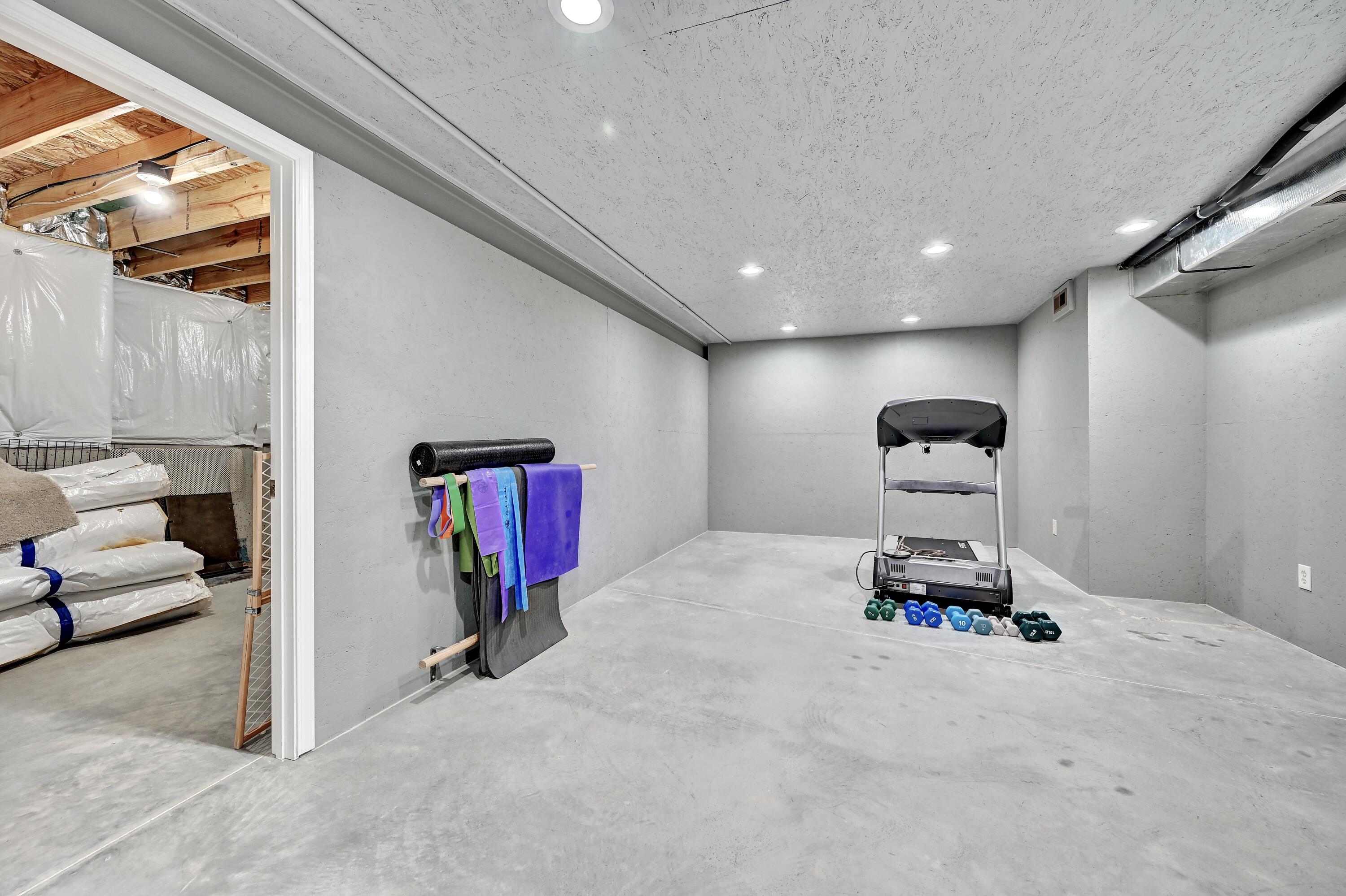 5048 Loch Drive Property Photo 15