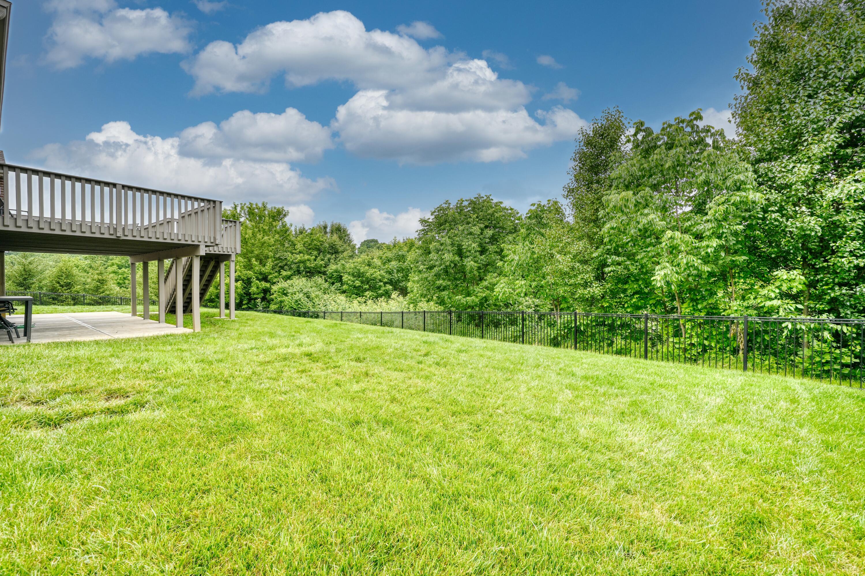 5048 Loch Drive Property Photo 17