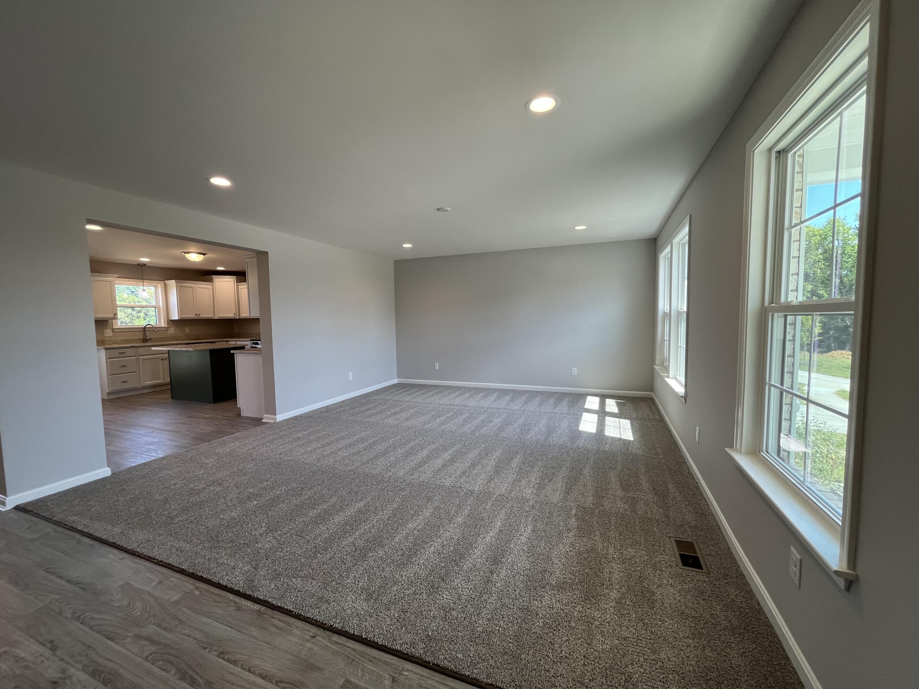 1413 Brookline Court Property Photo 4