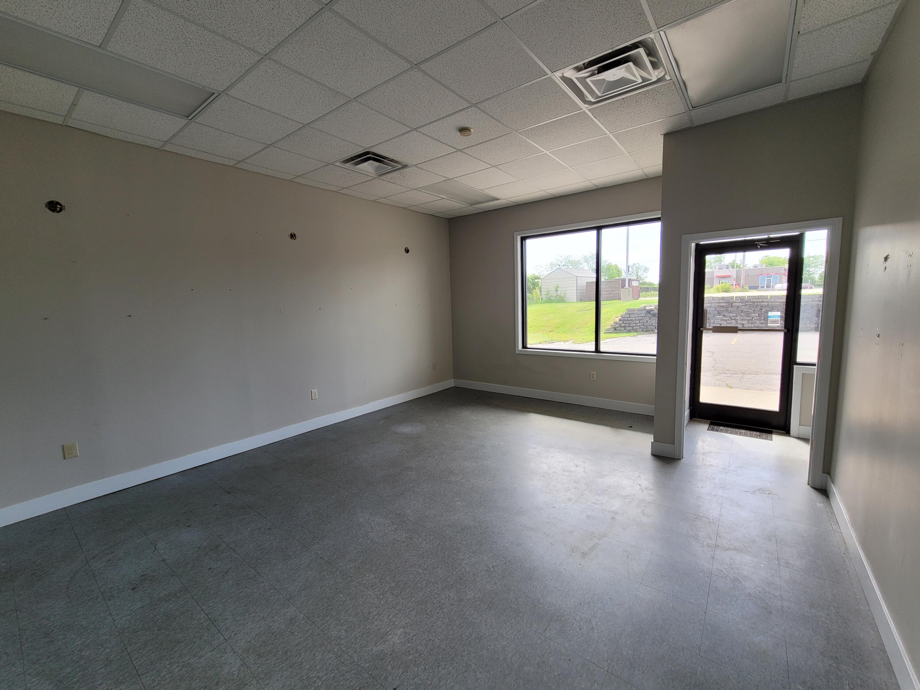 385 Violet Road, E Property Photo 15