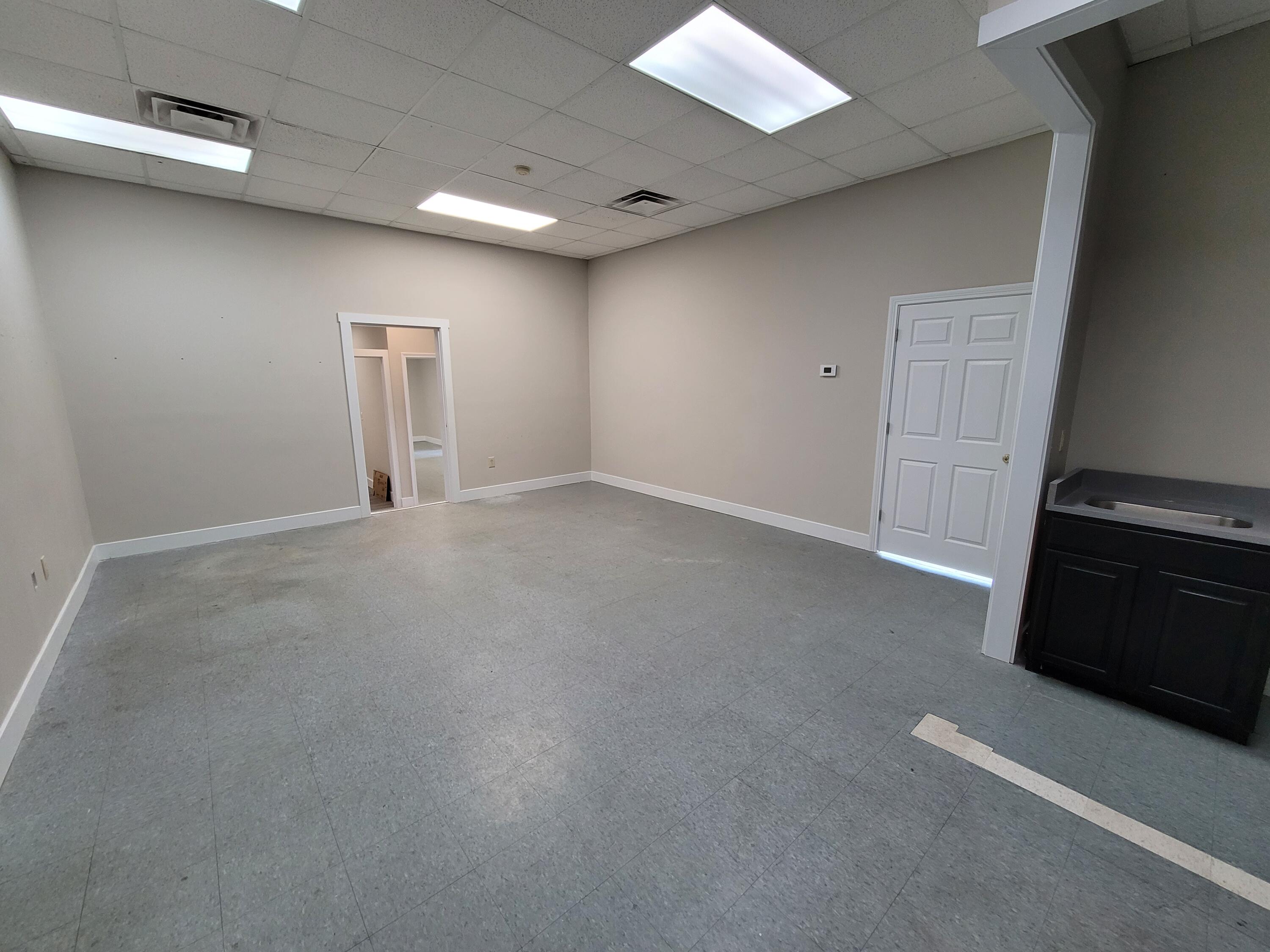 385 Violet Road, E Property Photo 18