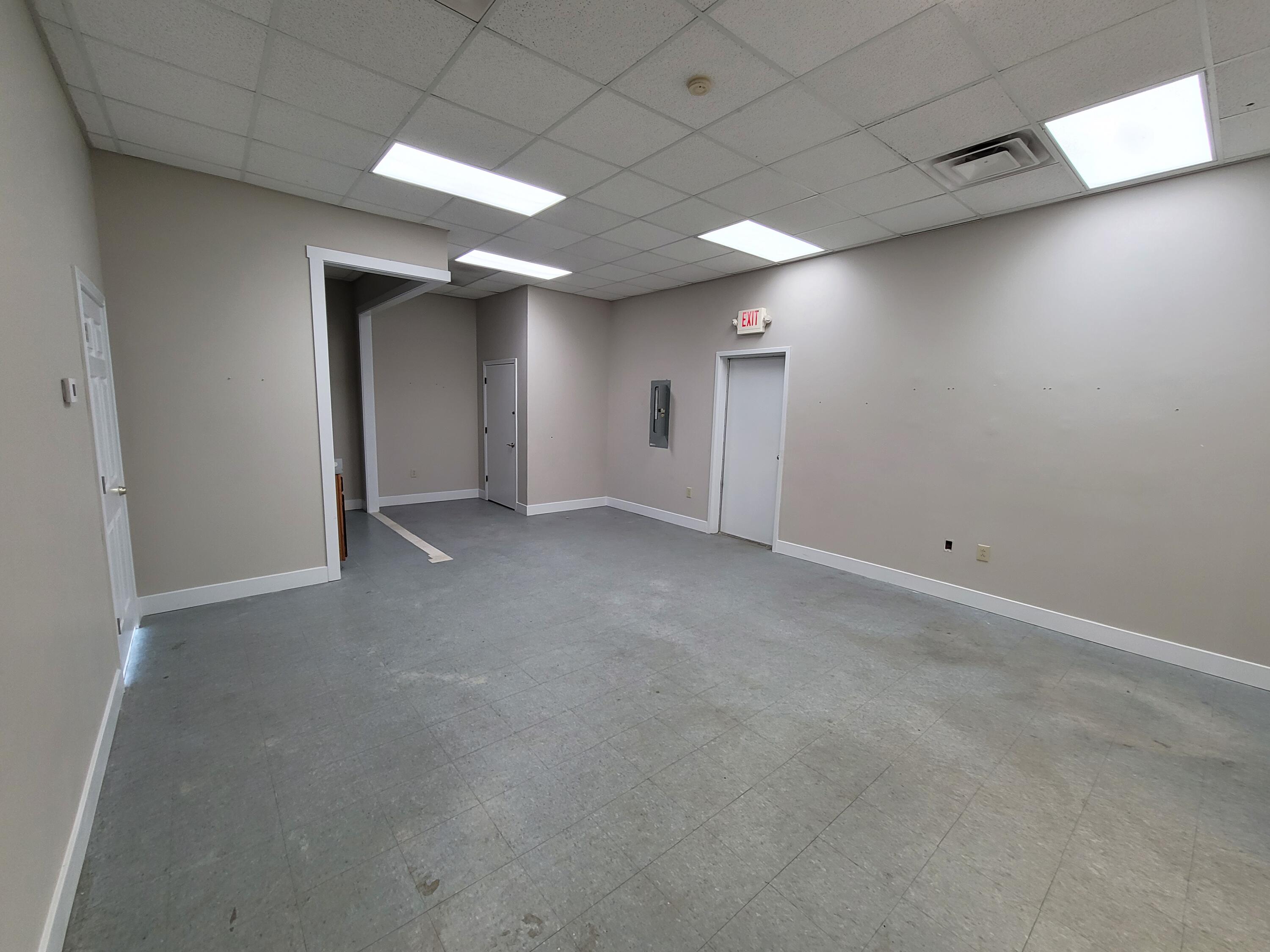 385 Violet Road, E Property Photo 21