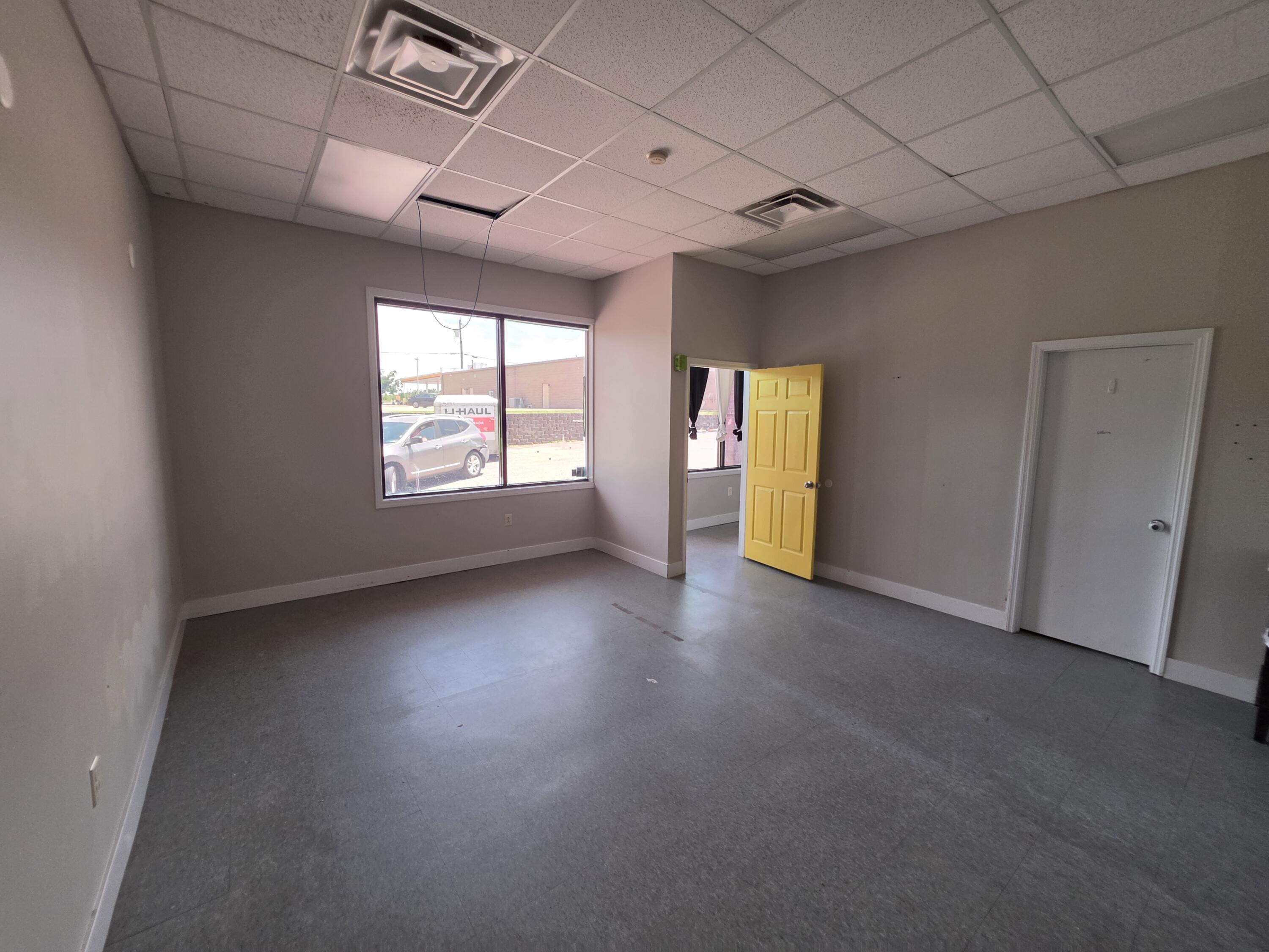 385 Violet Road, D Property Photo 7