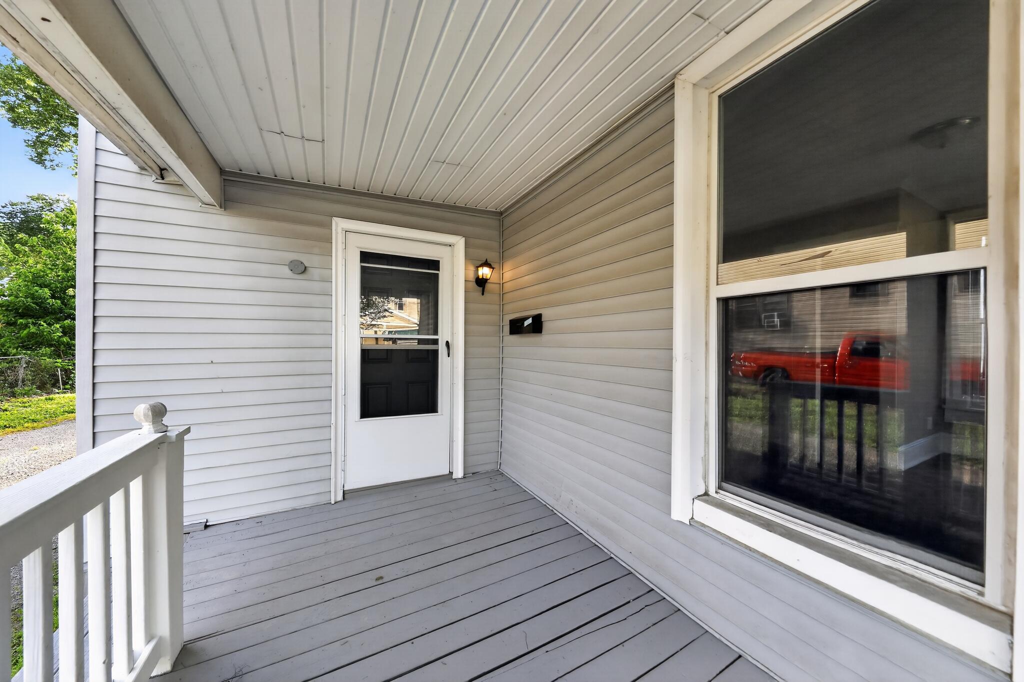 2710 Rosina Avenue Property Photo 4