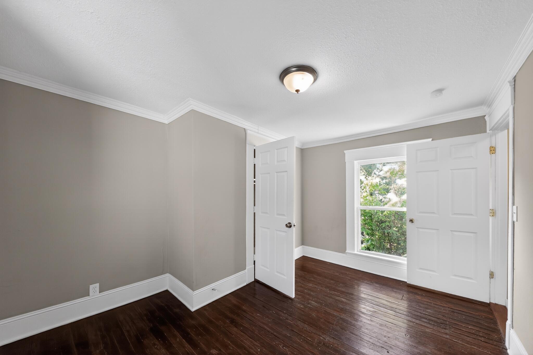 2710 Rosina Avenue Property Photo 11