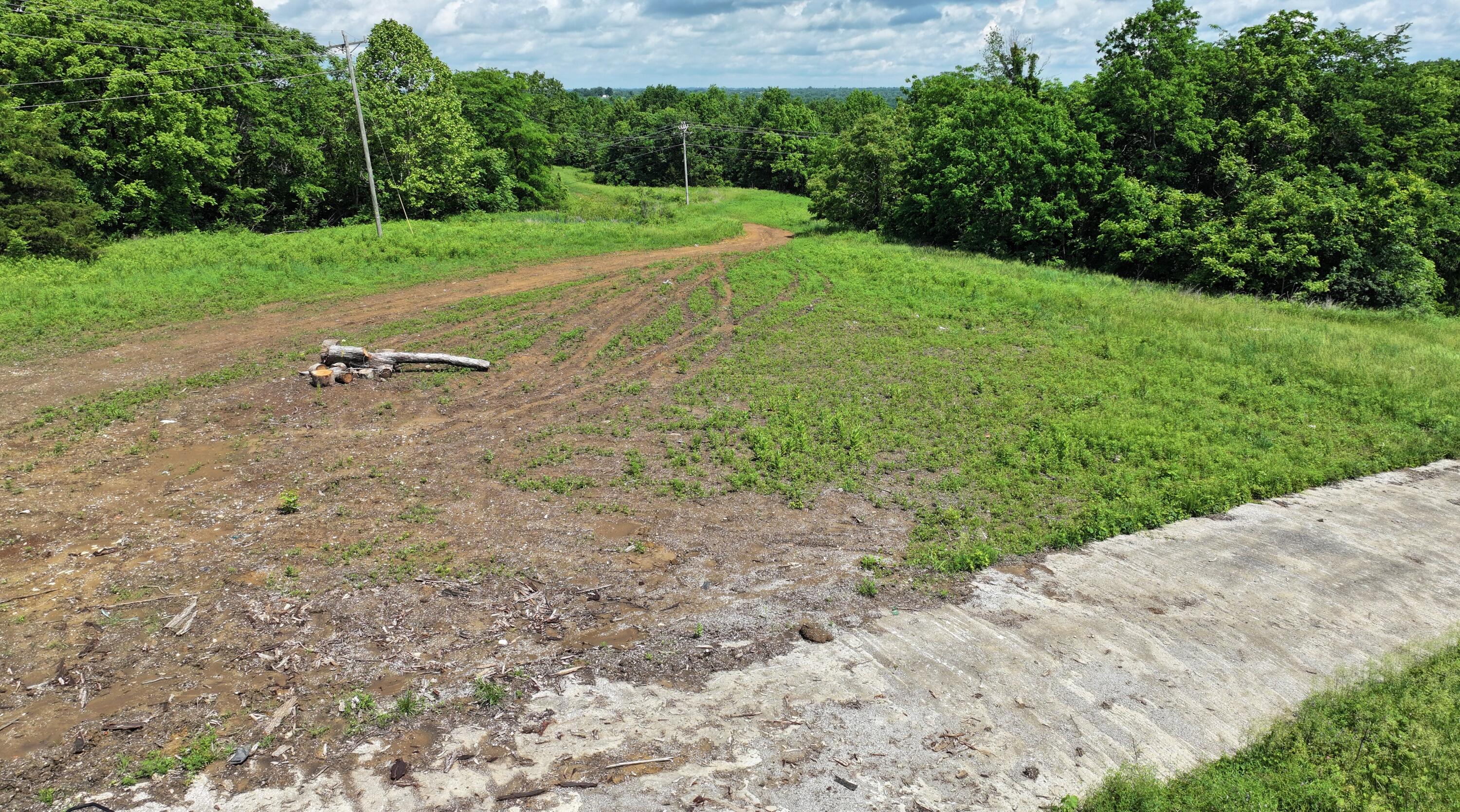 3990 Claxon Ridge Road Property Photo 2