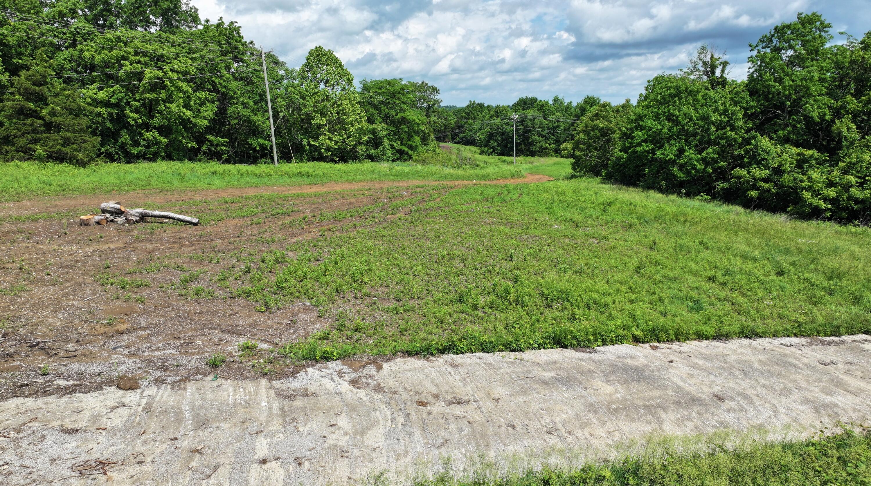 3990 Claxon Ridge Road Property Photo 4