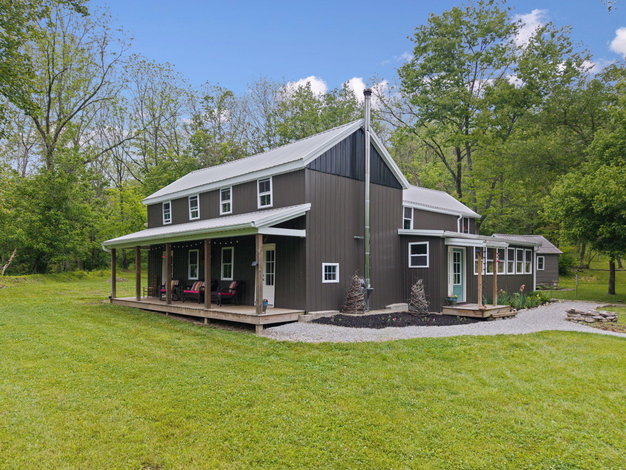 925 Lockmier Road Property Photo 2