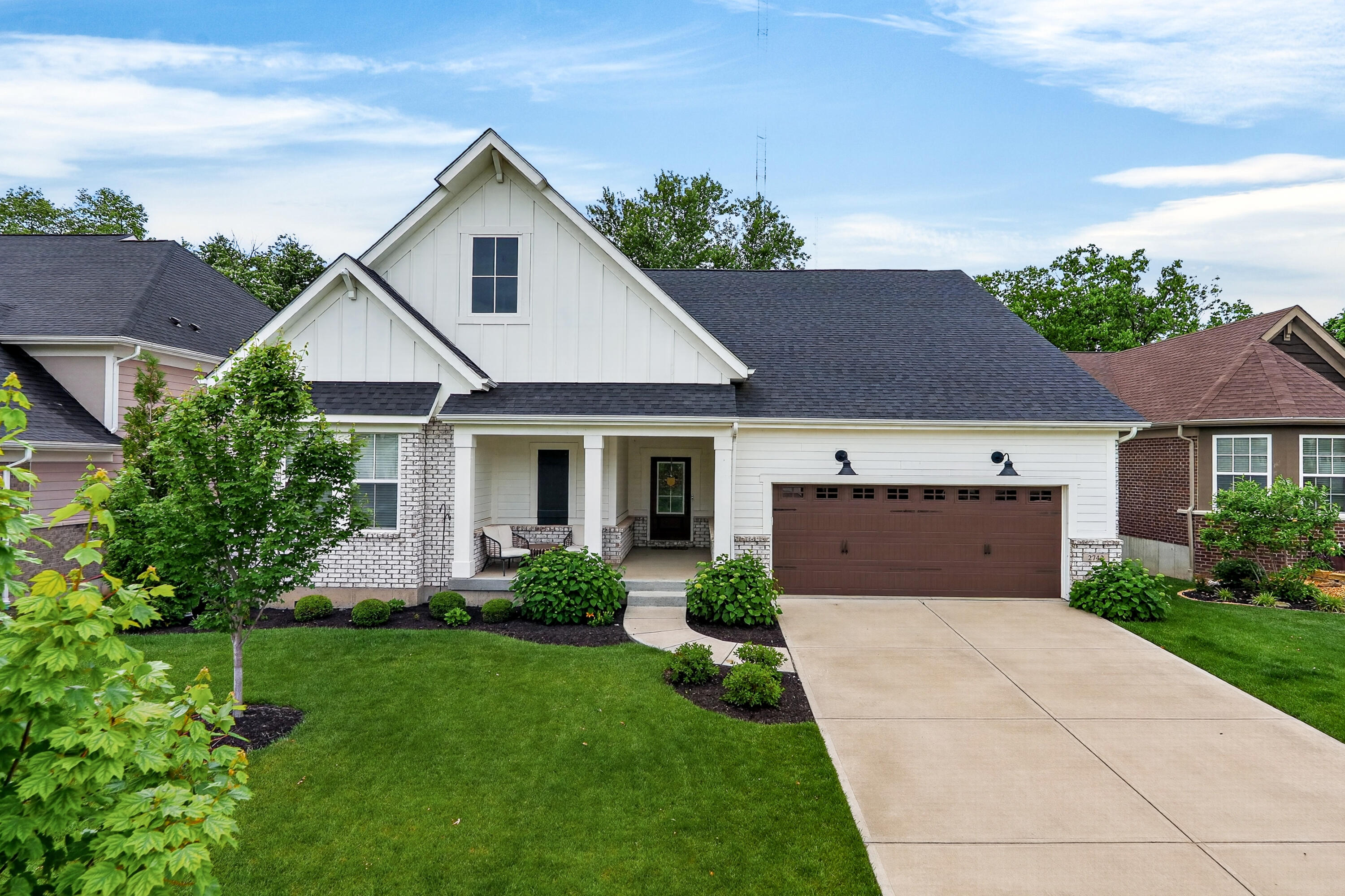 2742 White Pine Drive Property Photo 1