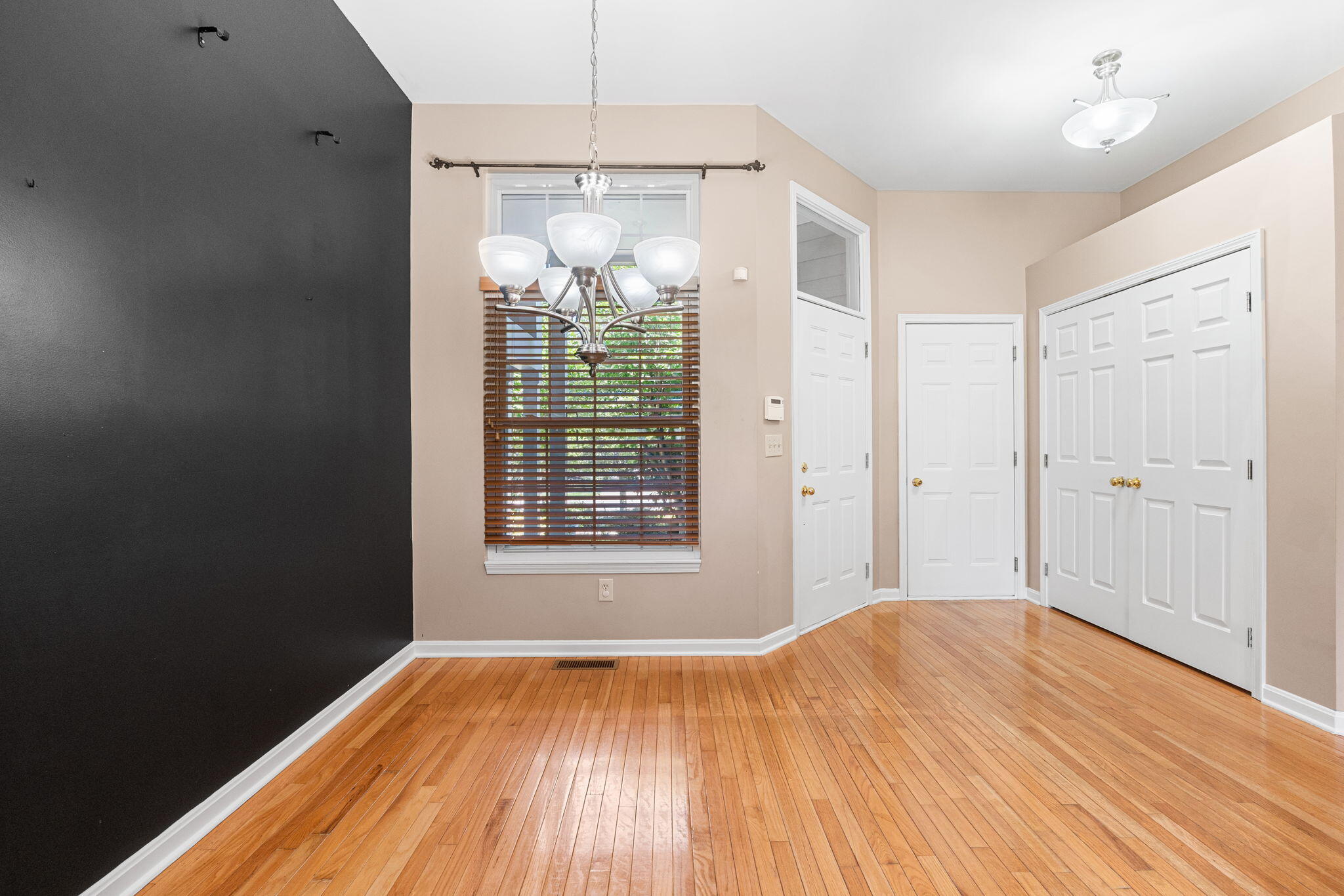 10461 Masters Drive Property Photo 9