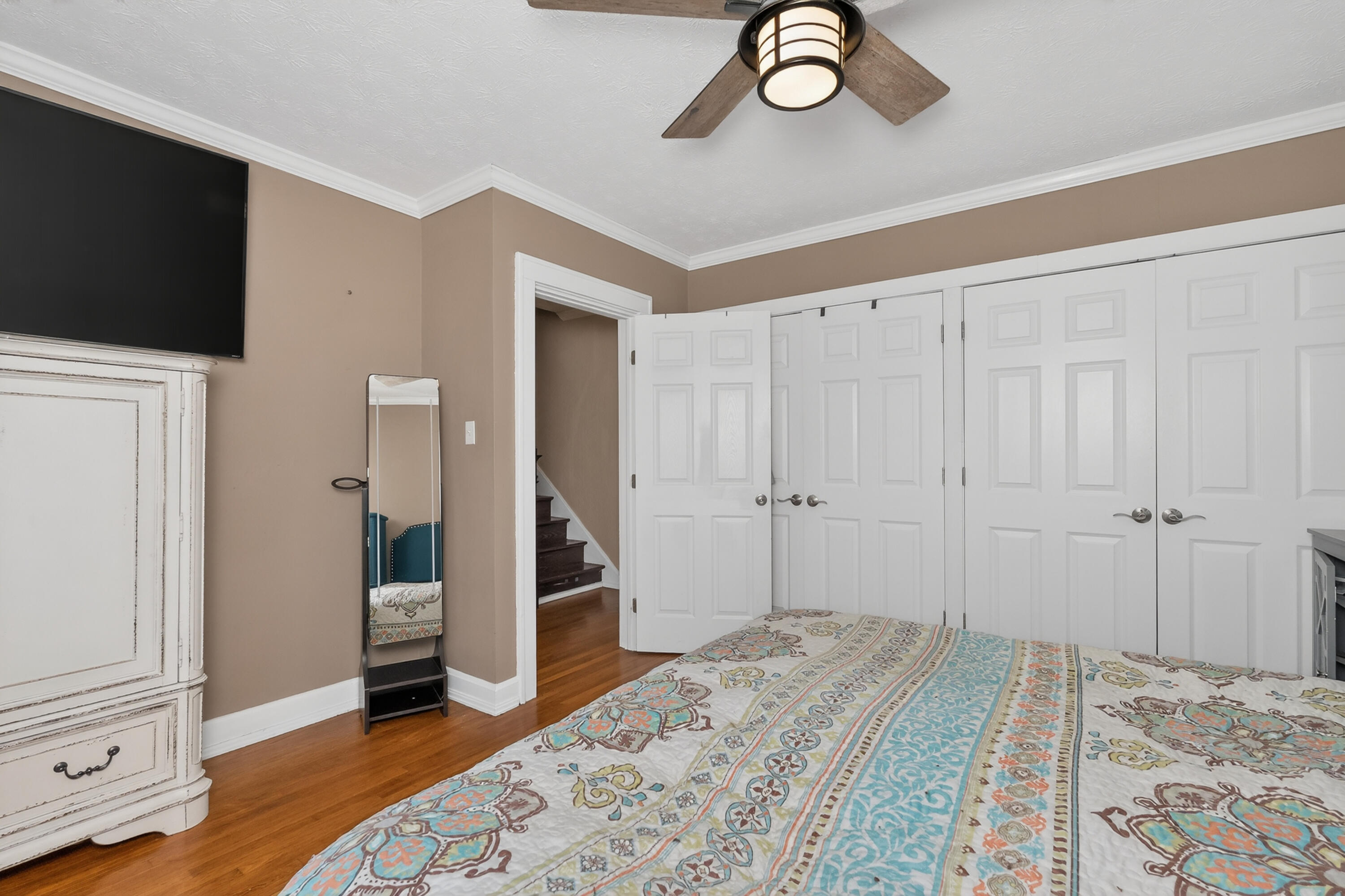 904 Clayton Court Property Photo 17