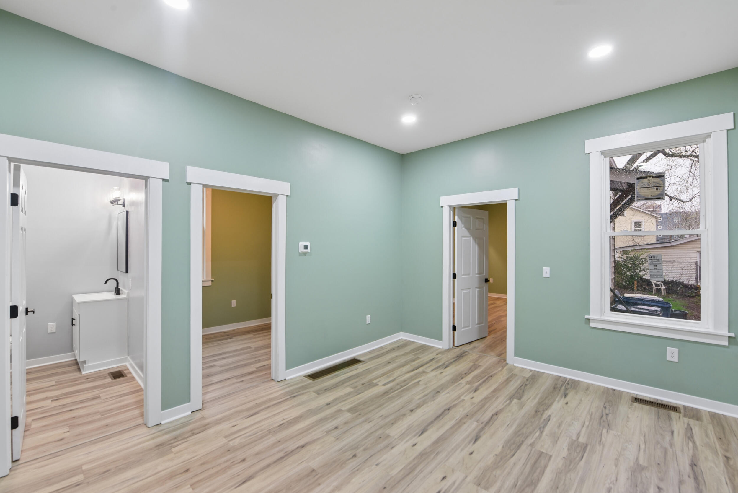 139 5th Avenue Property Photo 13