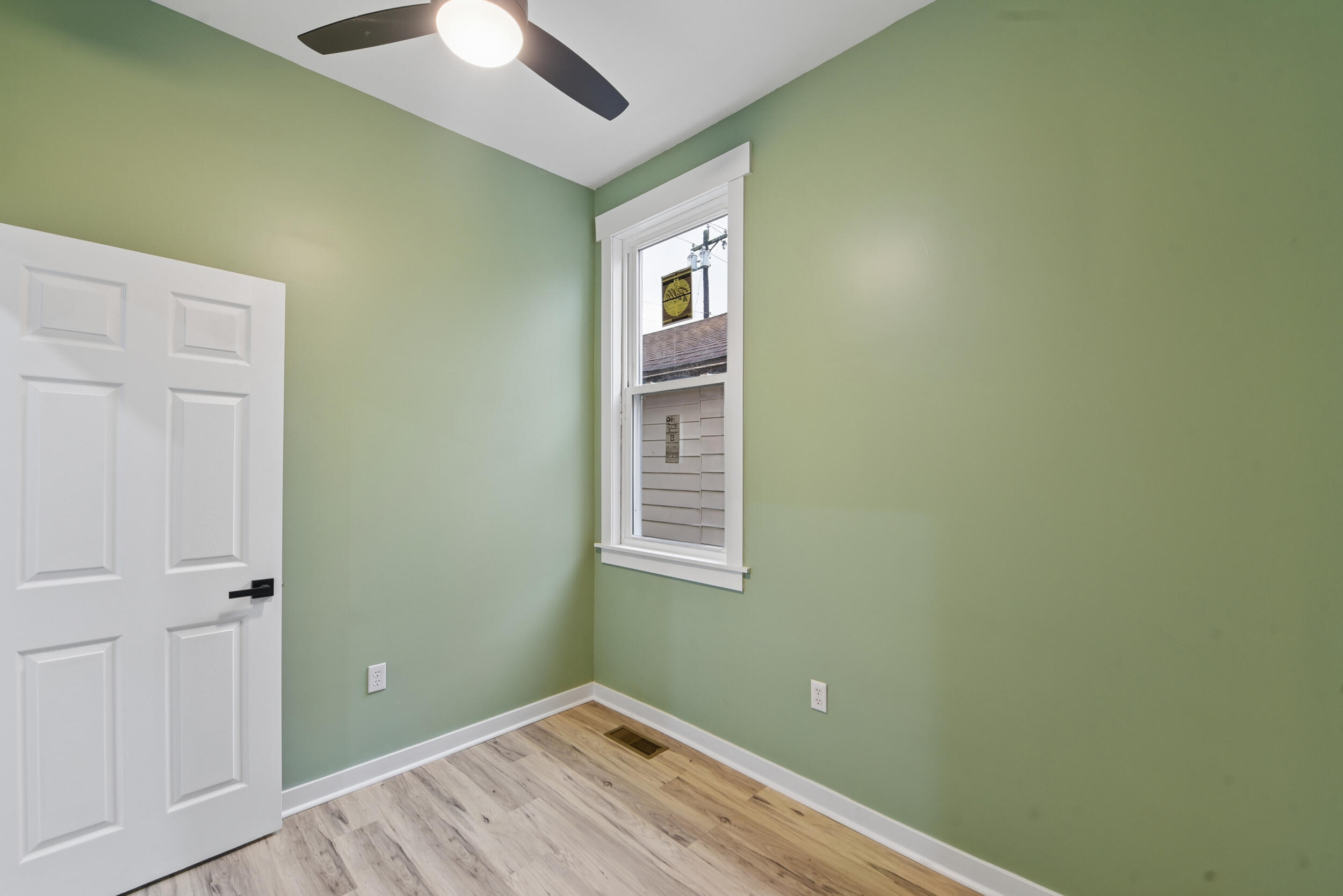 139 5th Avenue Property Photo 22