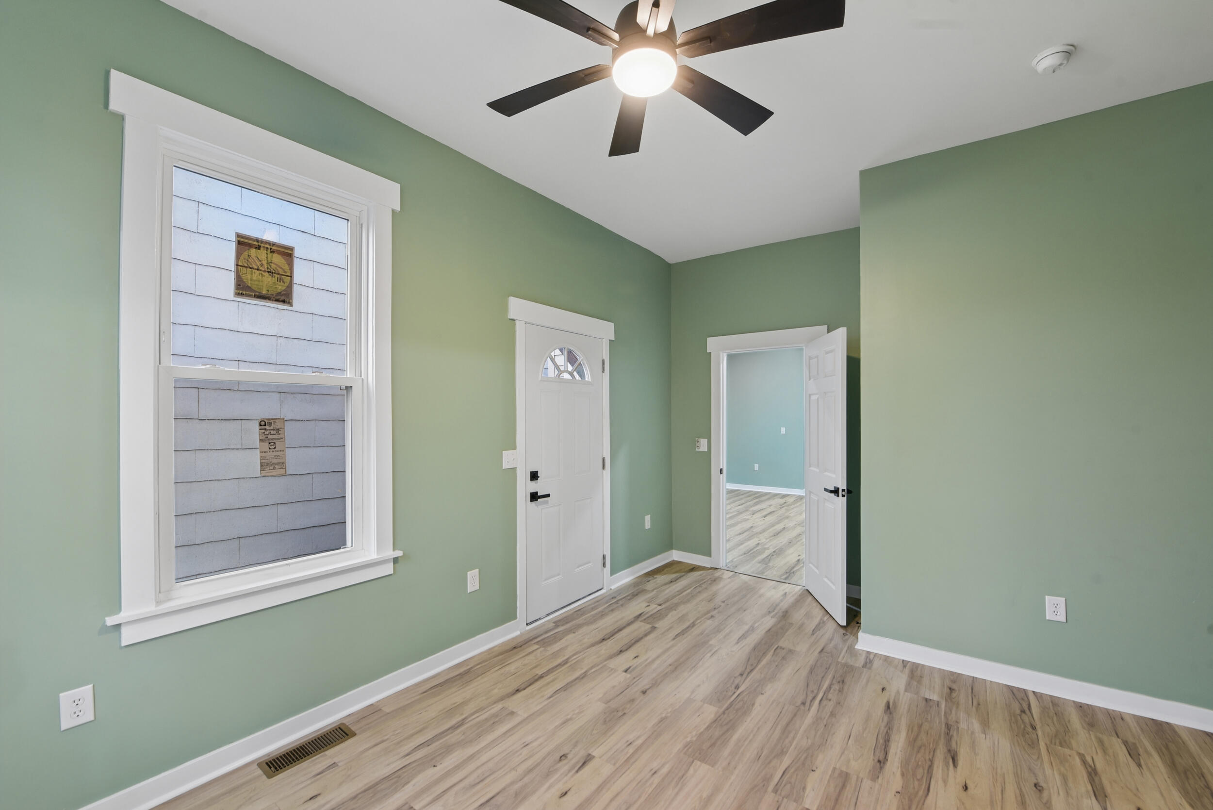 139 5th Avenue Property Photo 23