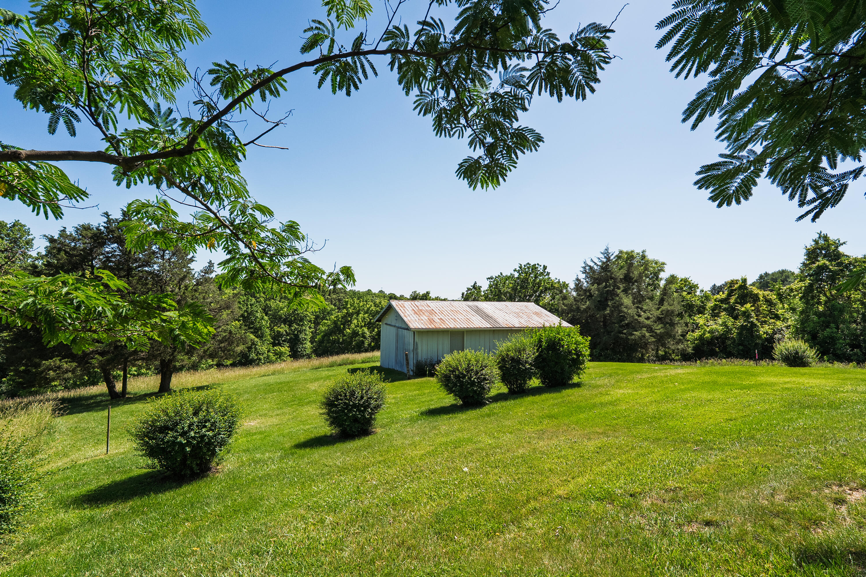 219 Sunset Drive Property Photo 4