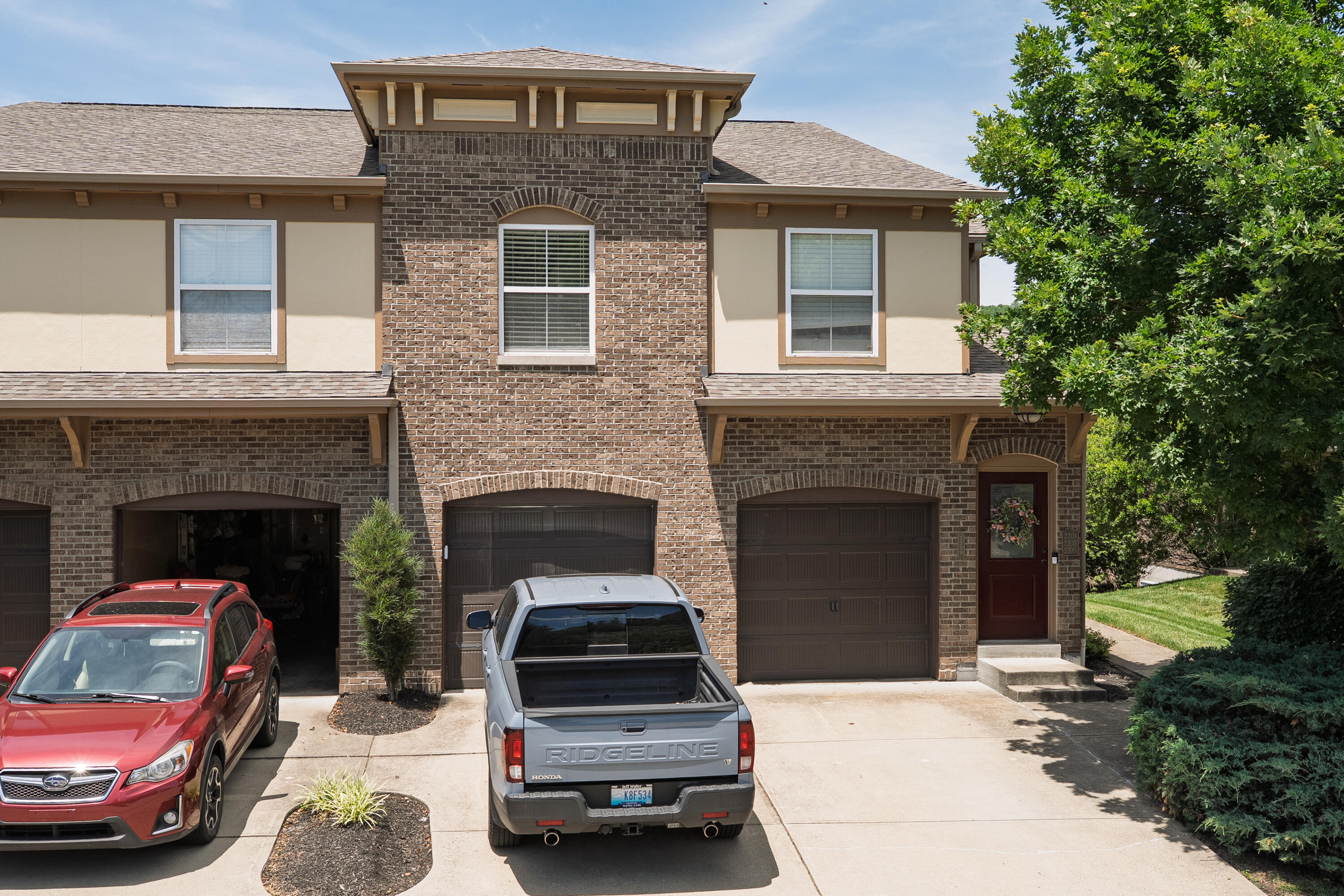 2205 Rolling Hills Drive Property Photo 1
