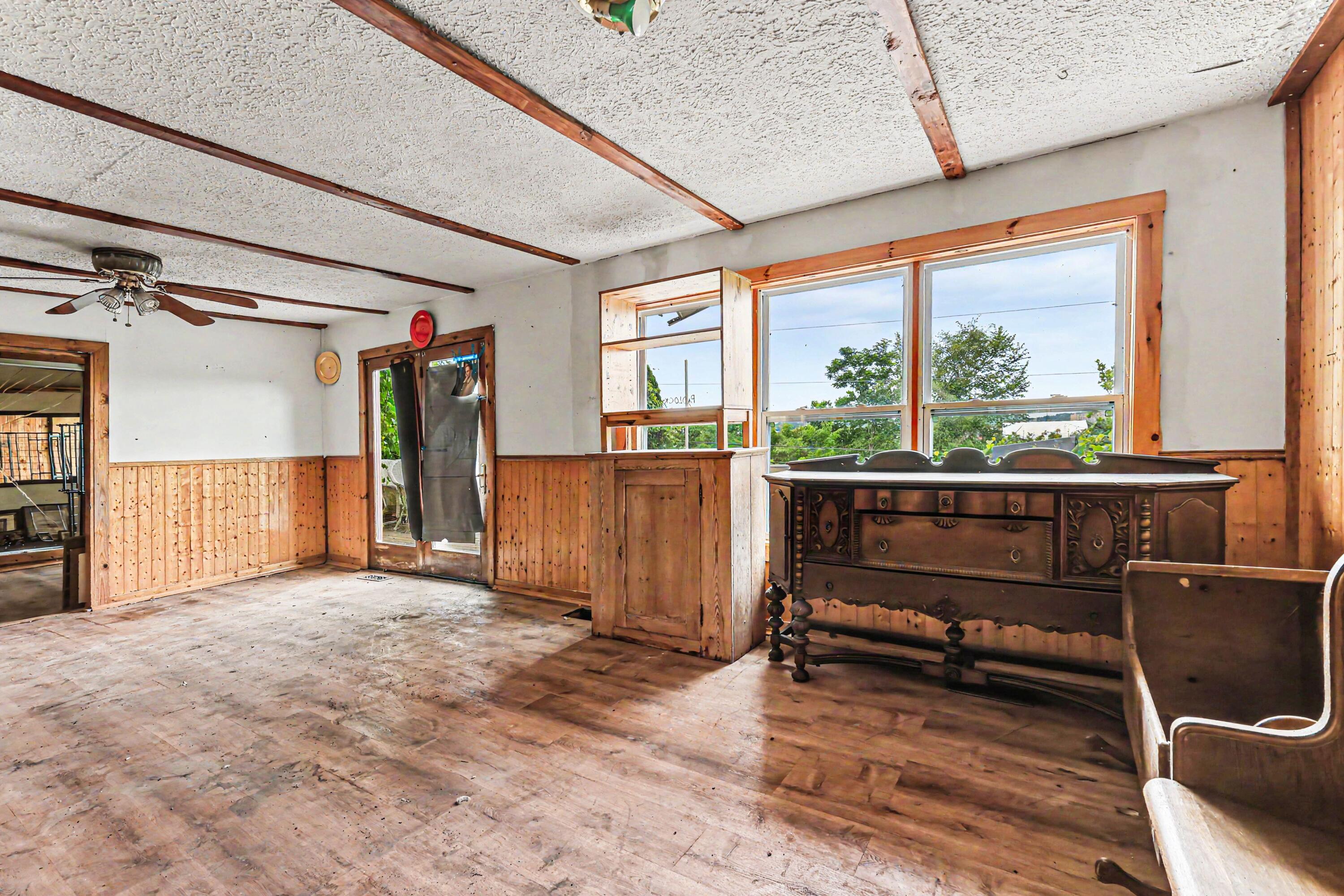 103 River Road Property Photo 4