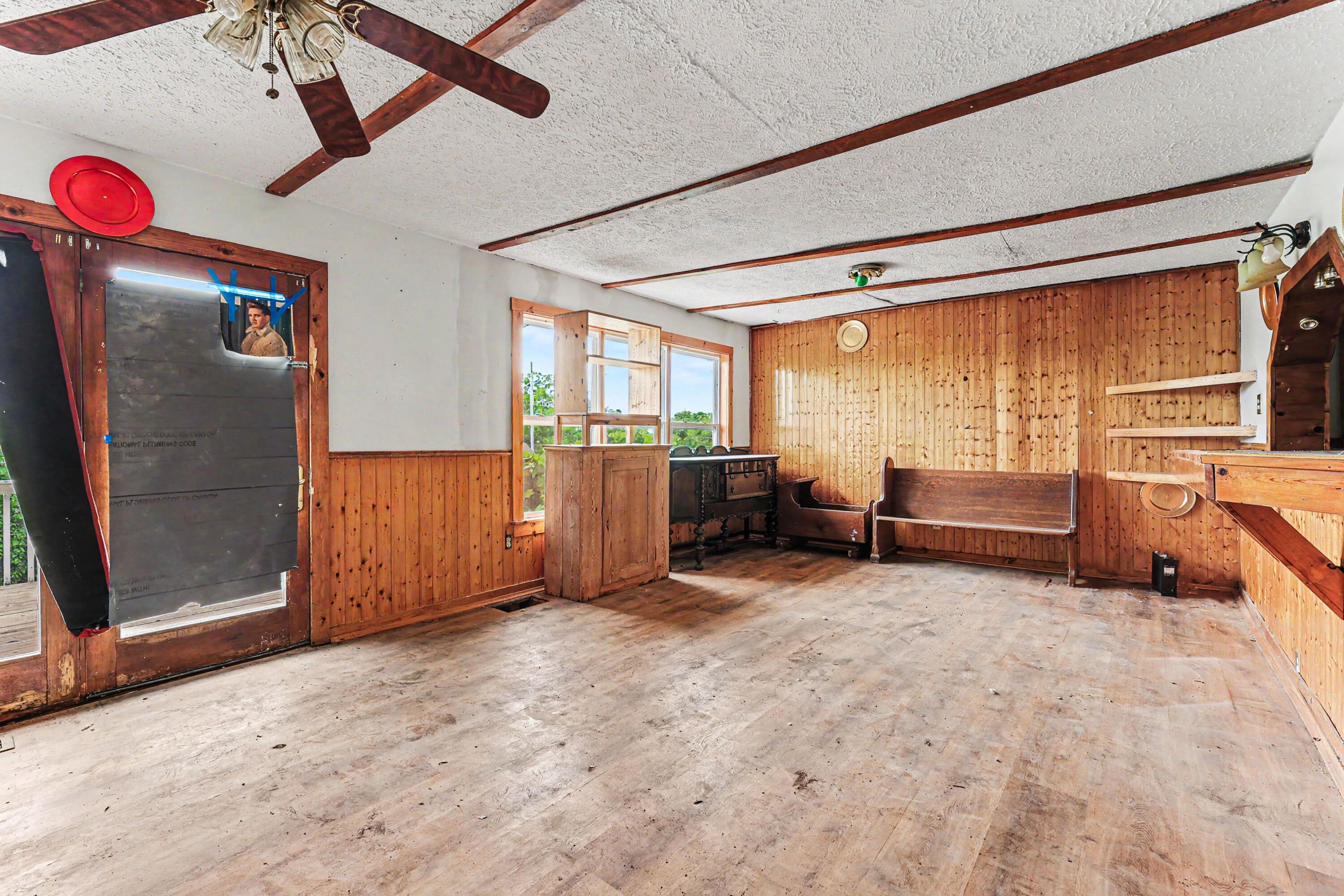 103 River Road Property Photo 5