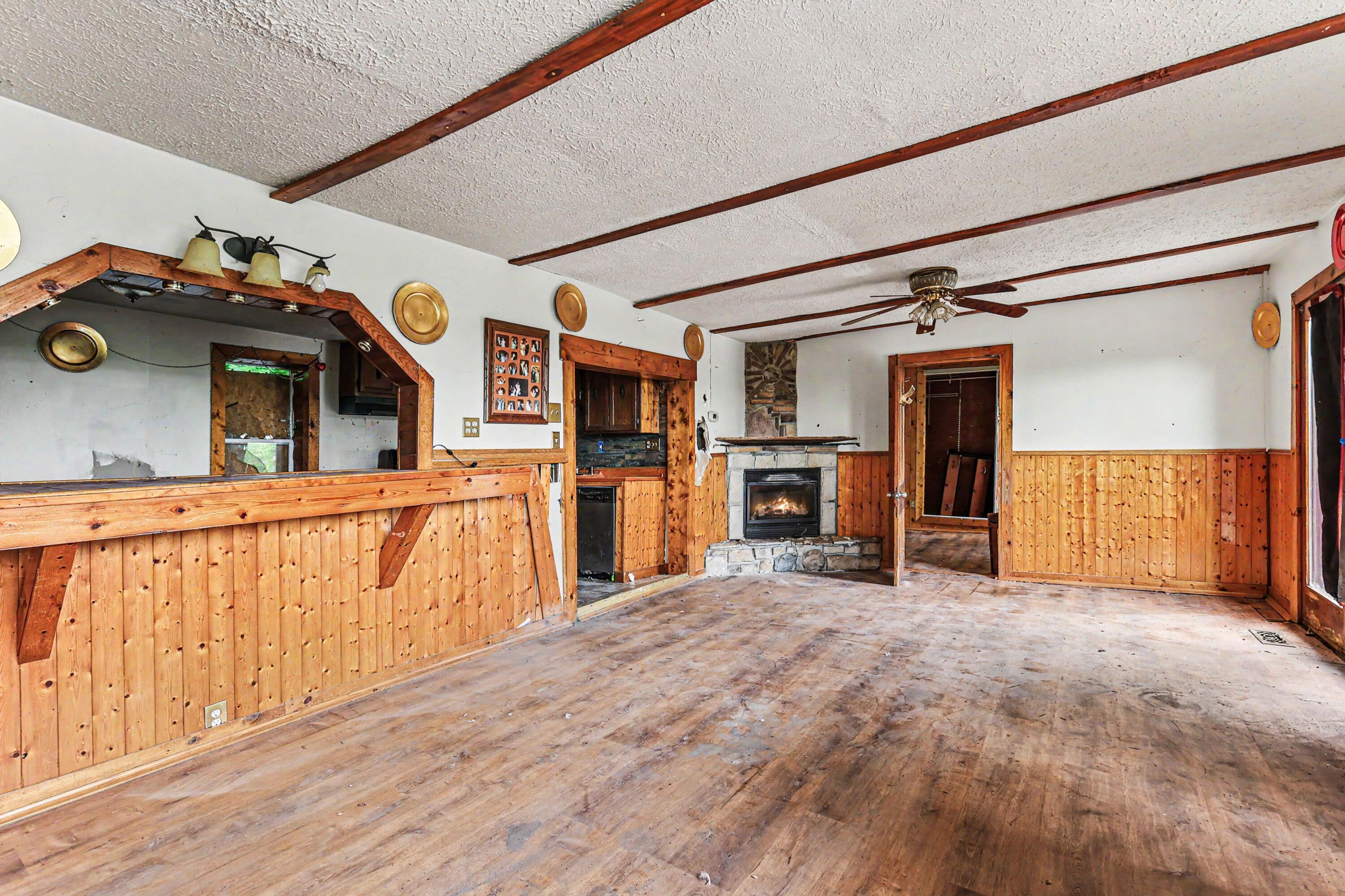 103 River Road Property Photo 7