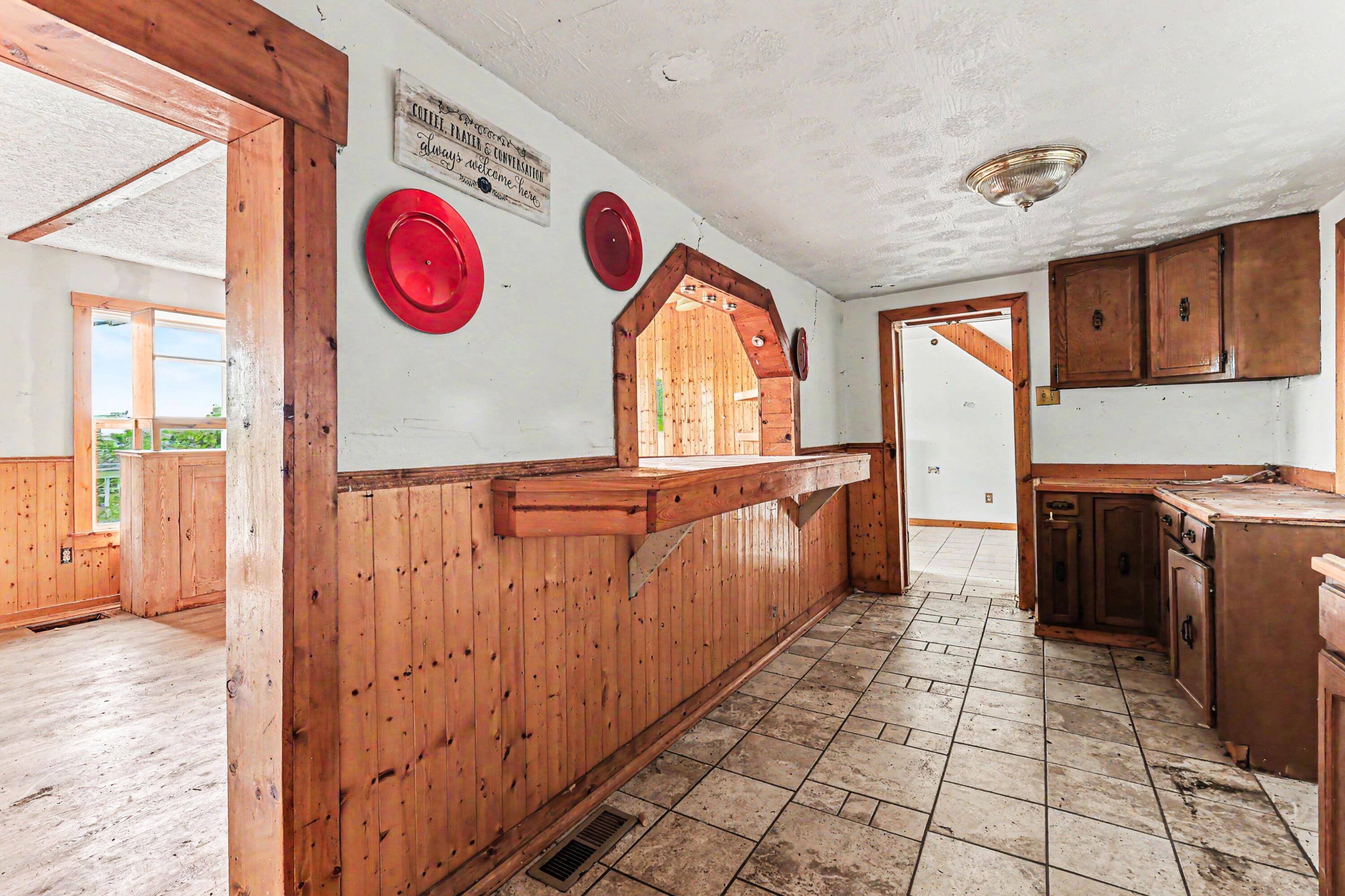 103 River Road Property Photo 8