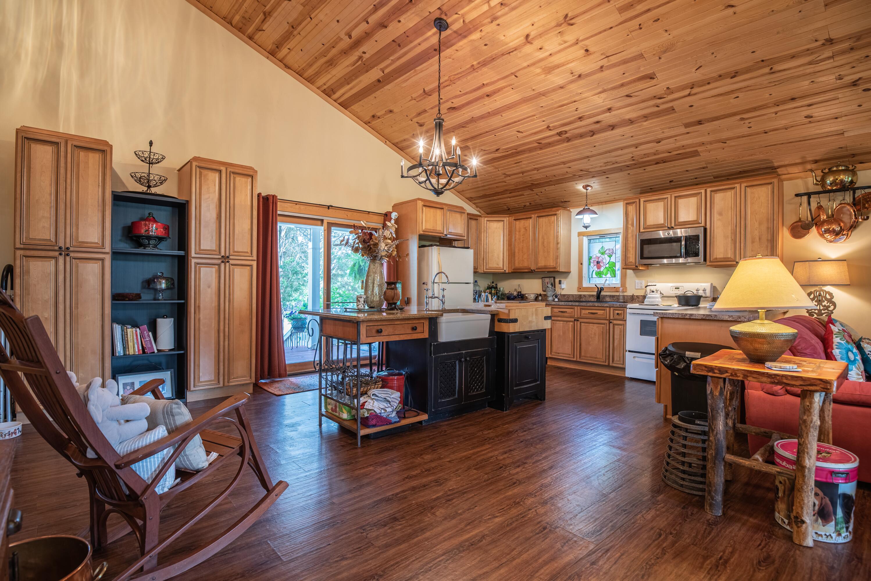 1145 Hillandale Road Property Photo 10