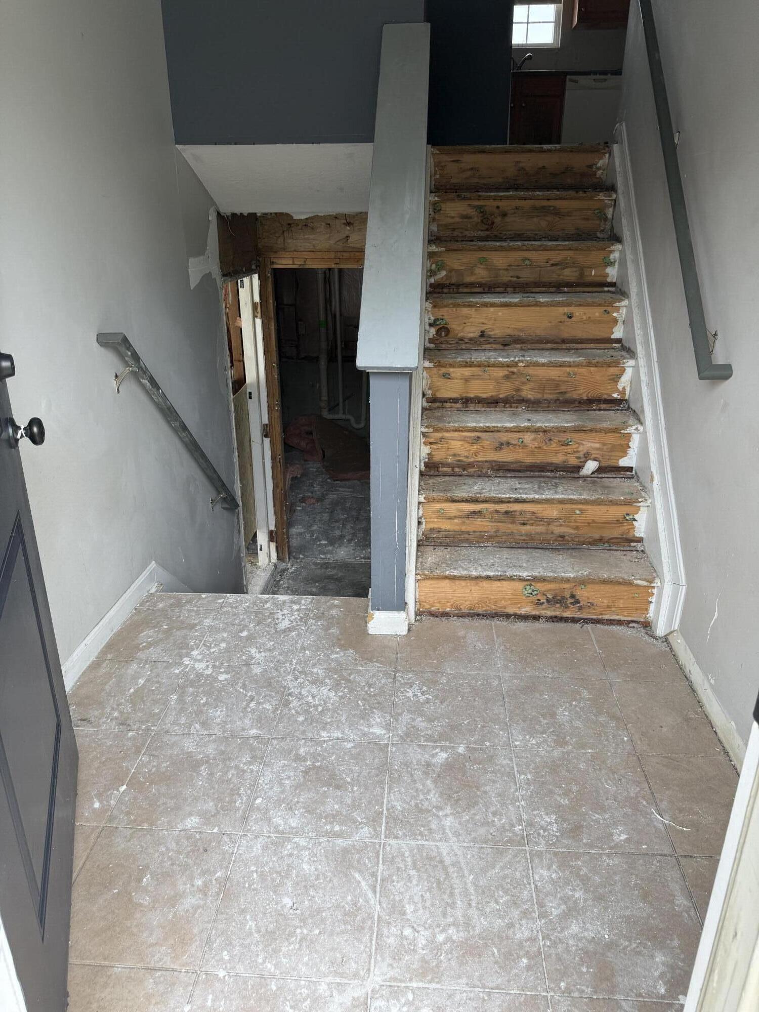 2572 Ivan Court Property Photo 2