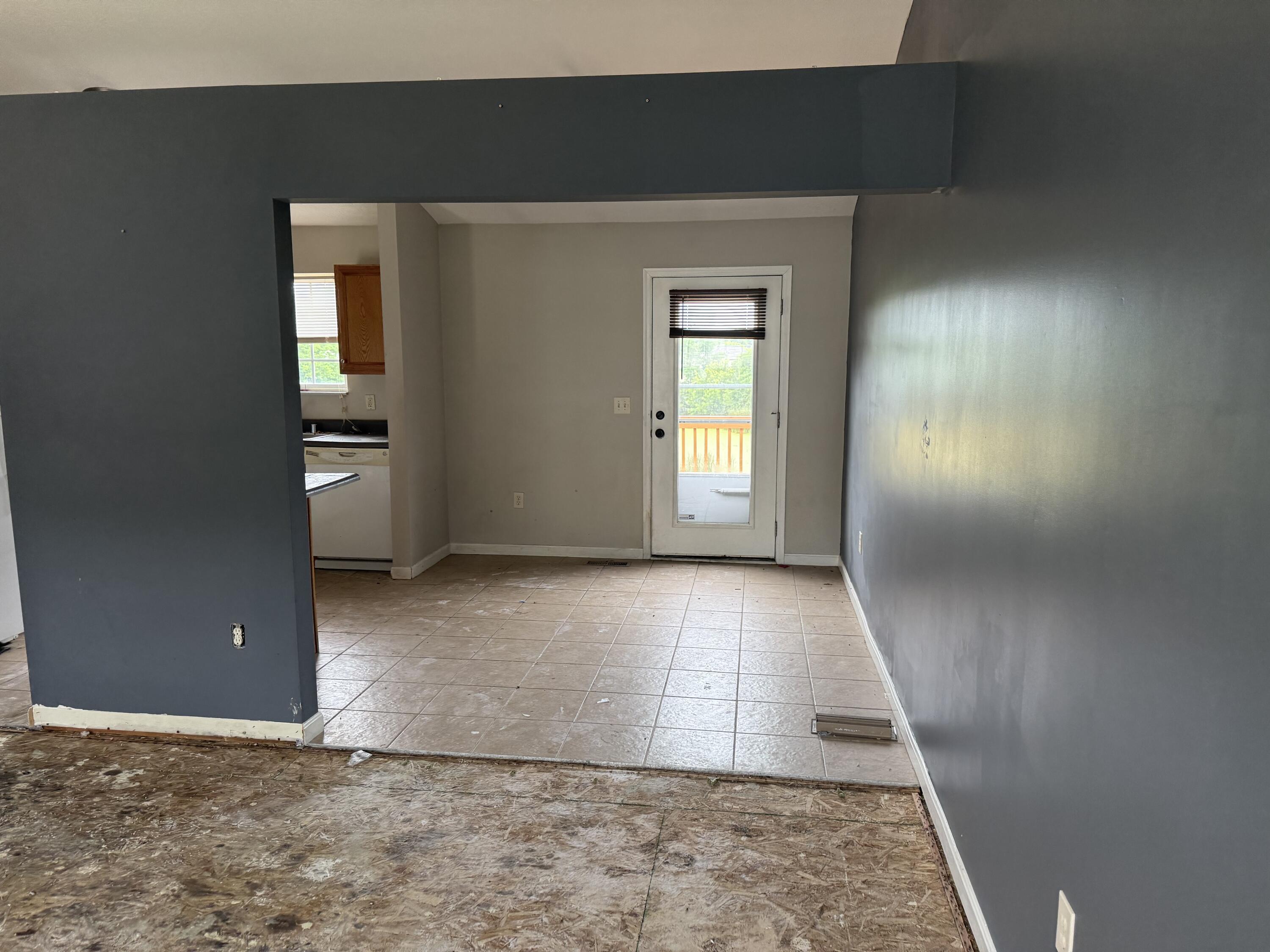 2572 Ivan Court Property Photo 4