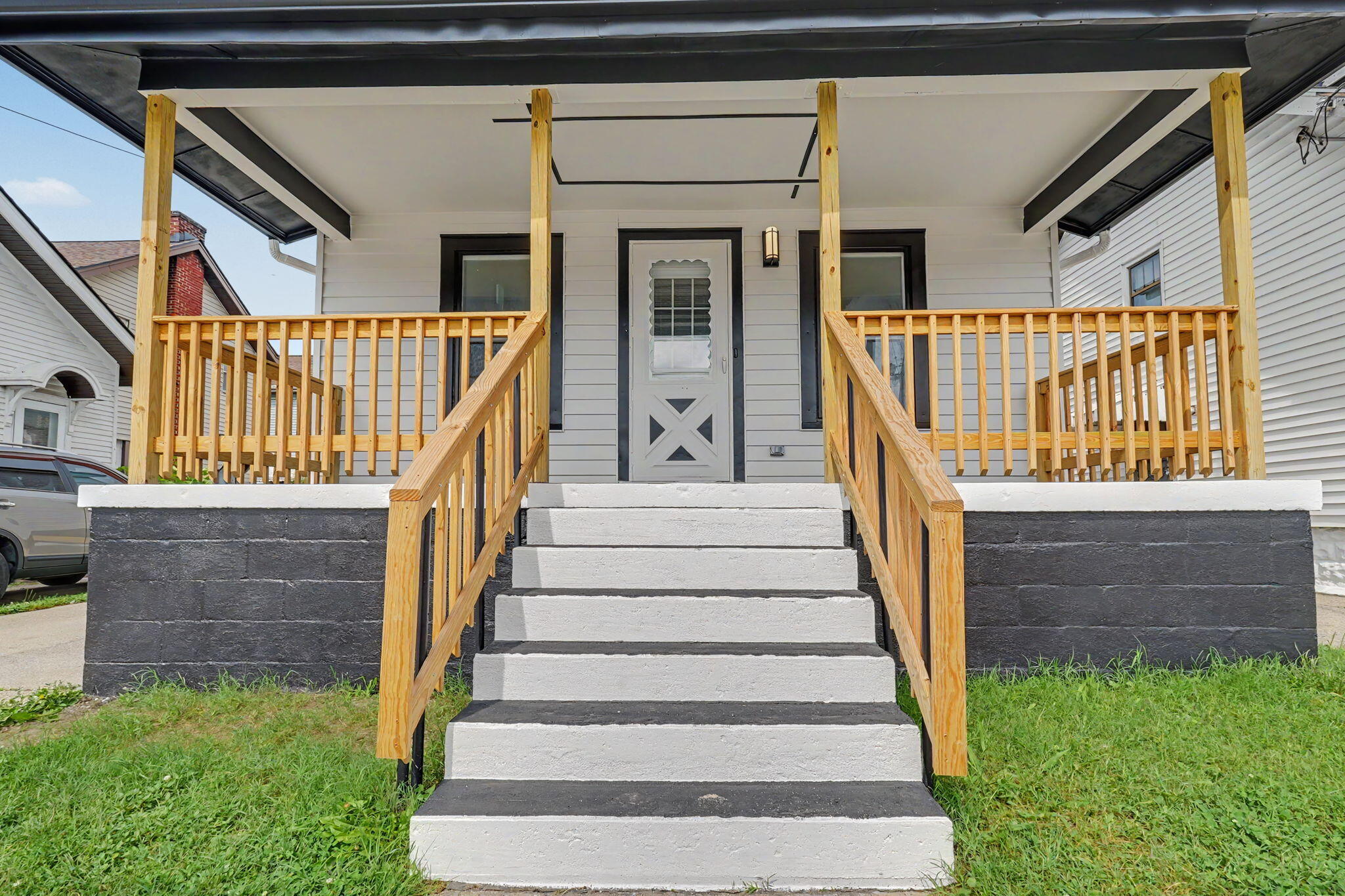 3606 Caroline Street Property Photo 3