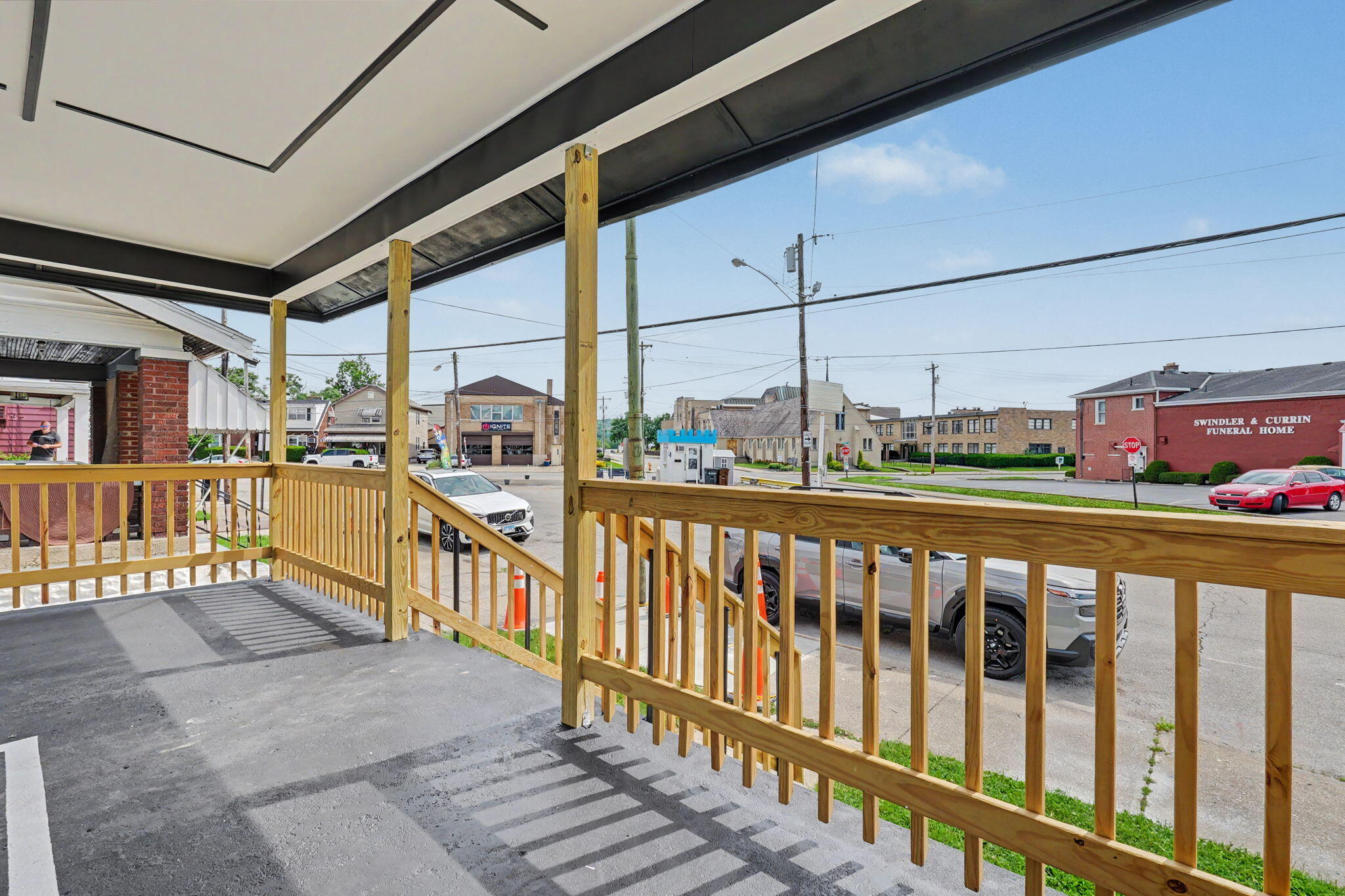 3606 Caroline Street Property Photo 4