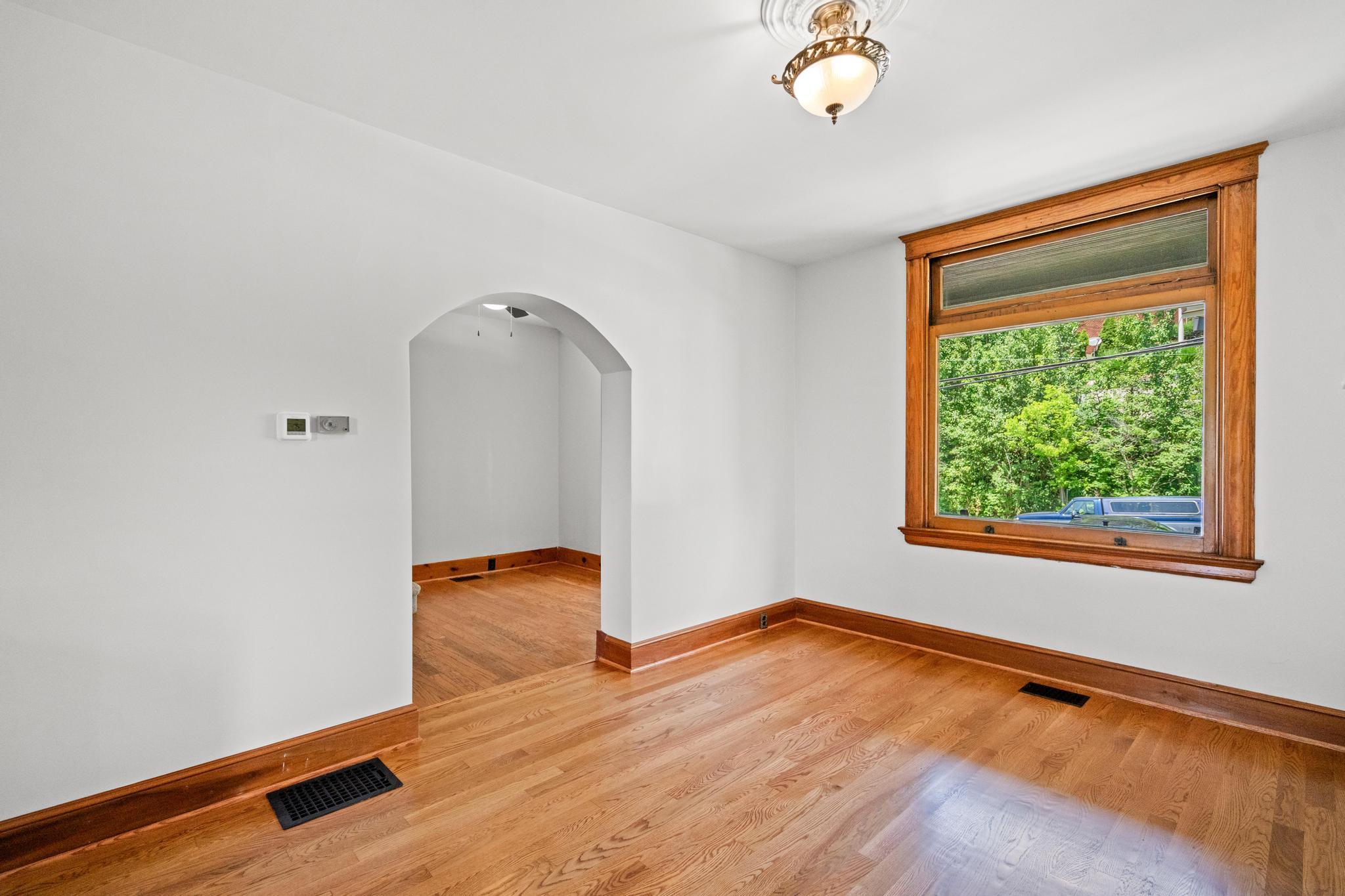 438 Van Voast Avenue Property Photo 8