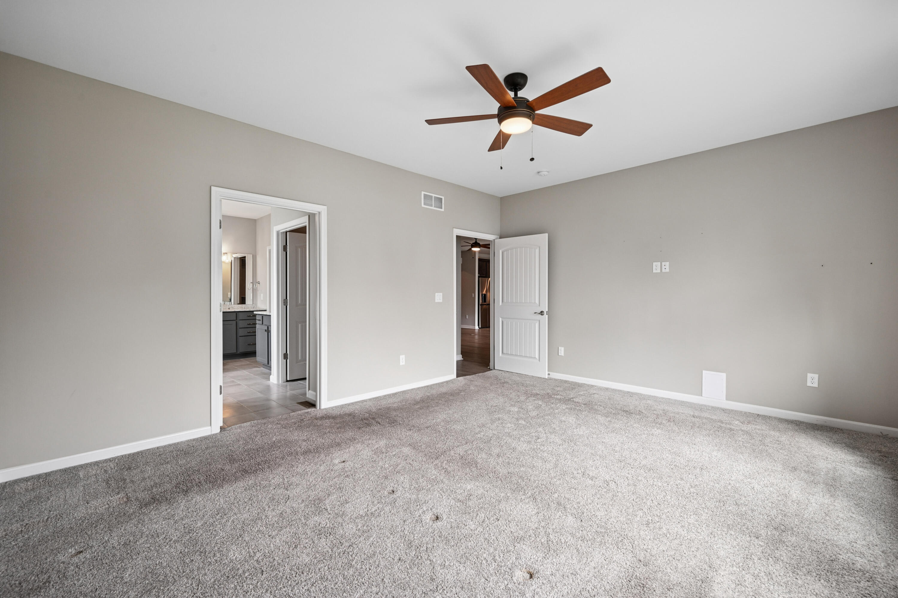 3852 Sherbourne Drive Property Photo 26