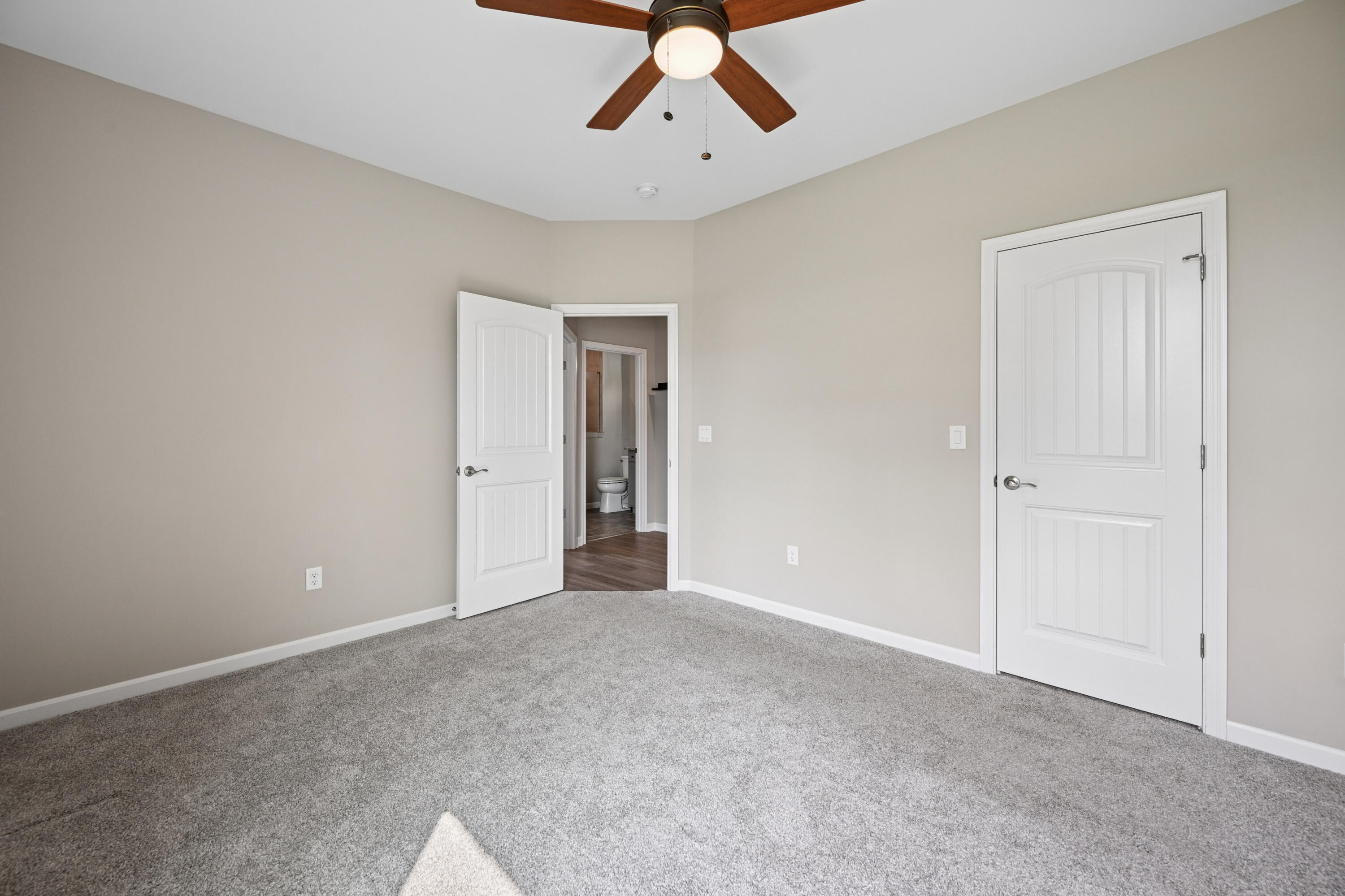 3852 Sherbourne Drive Property Photo 29
