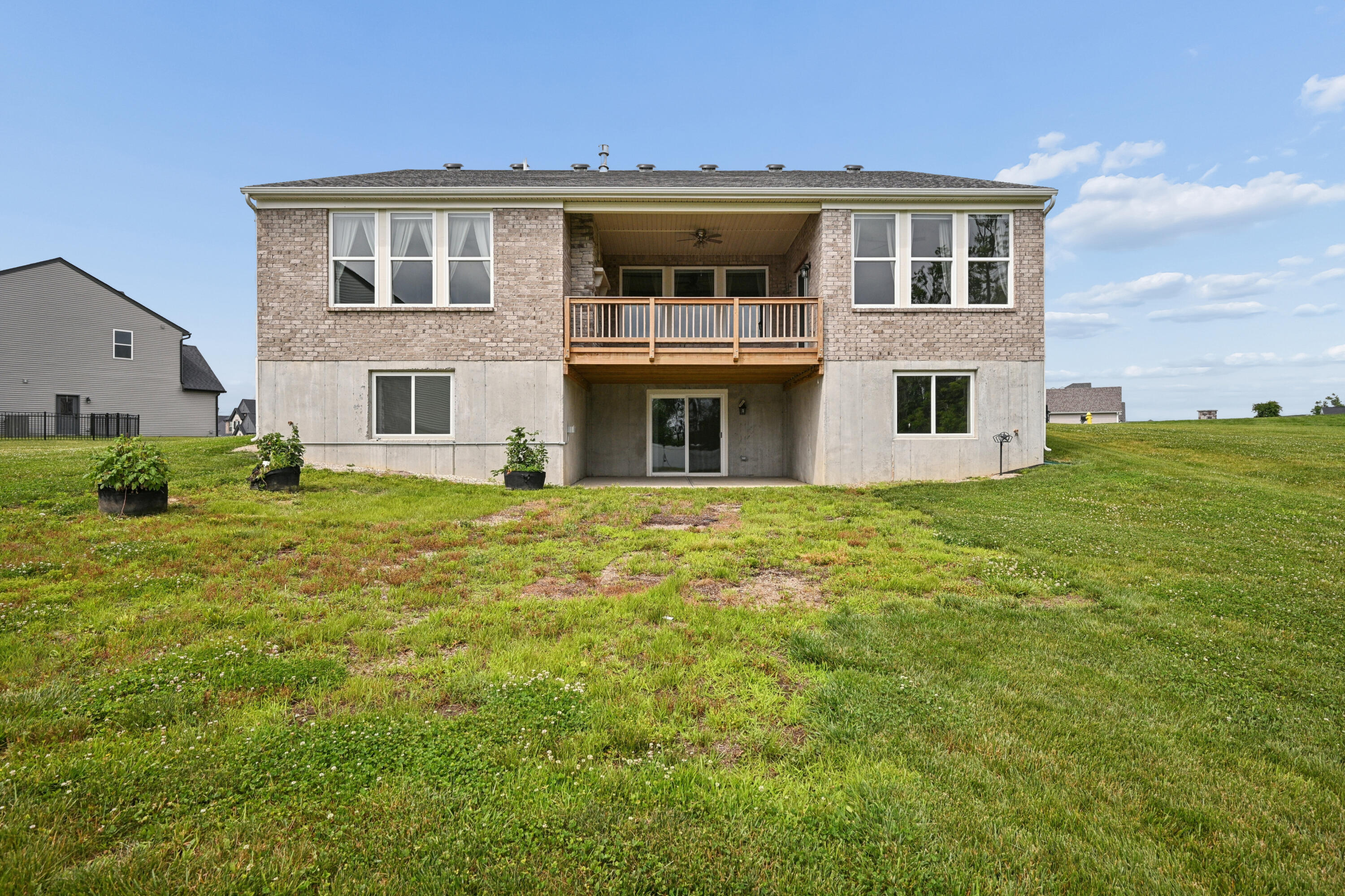 3852 Sherbourne Drive Property Photo 43