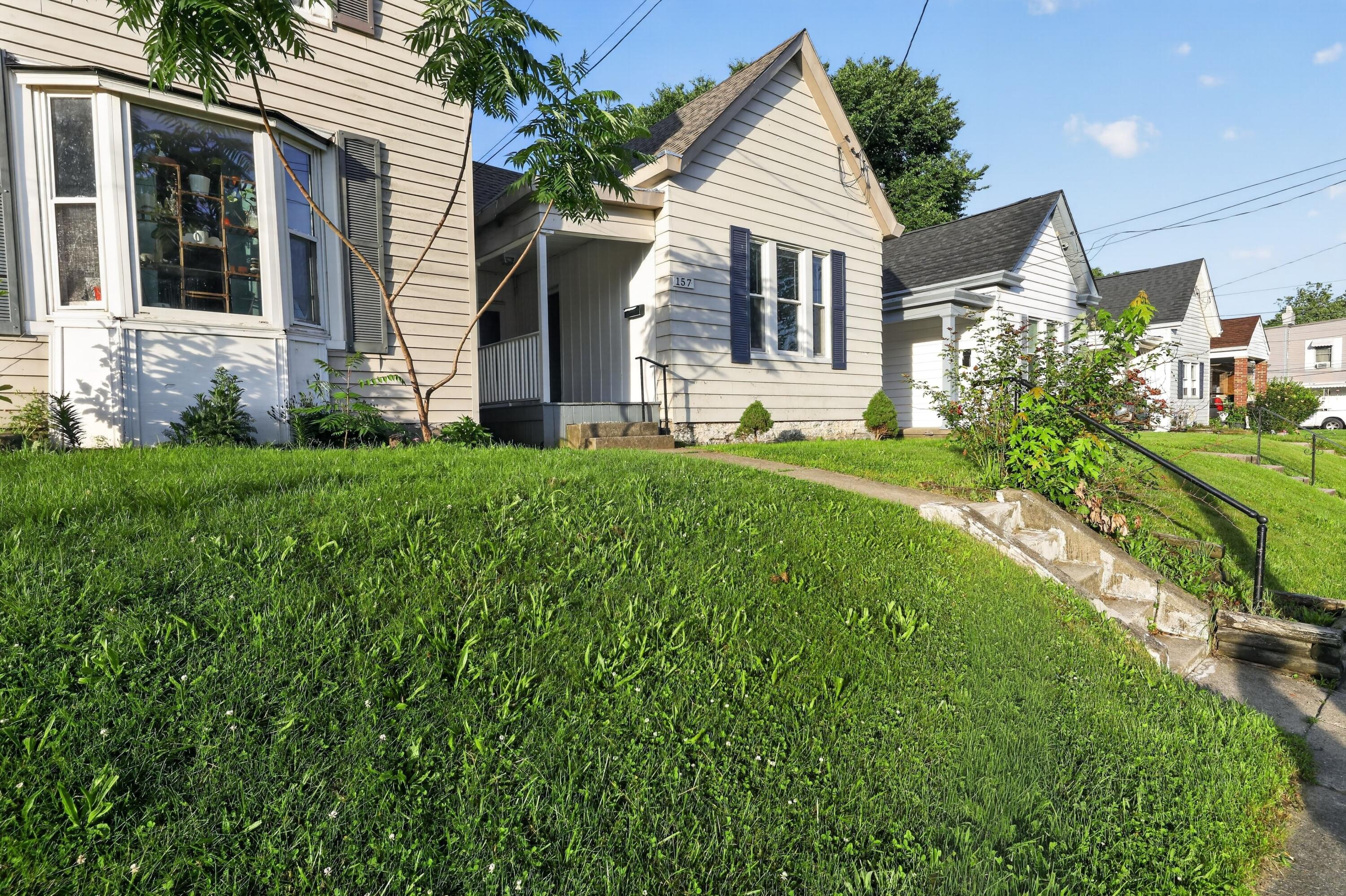 157 E 42nd Street Property Photo 6