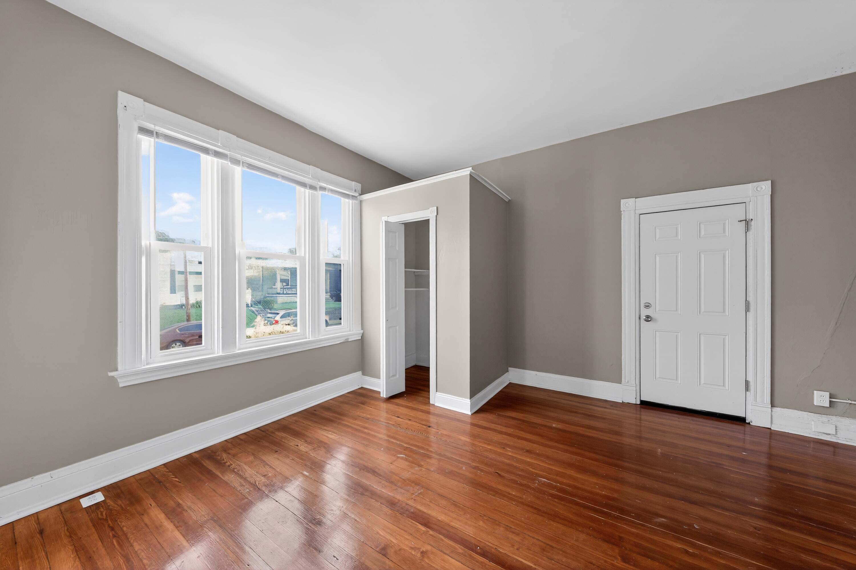 157 E 42nd Street Property Photo 19