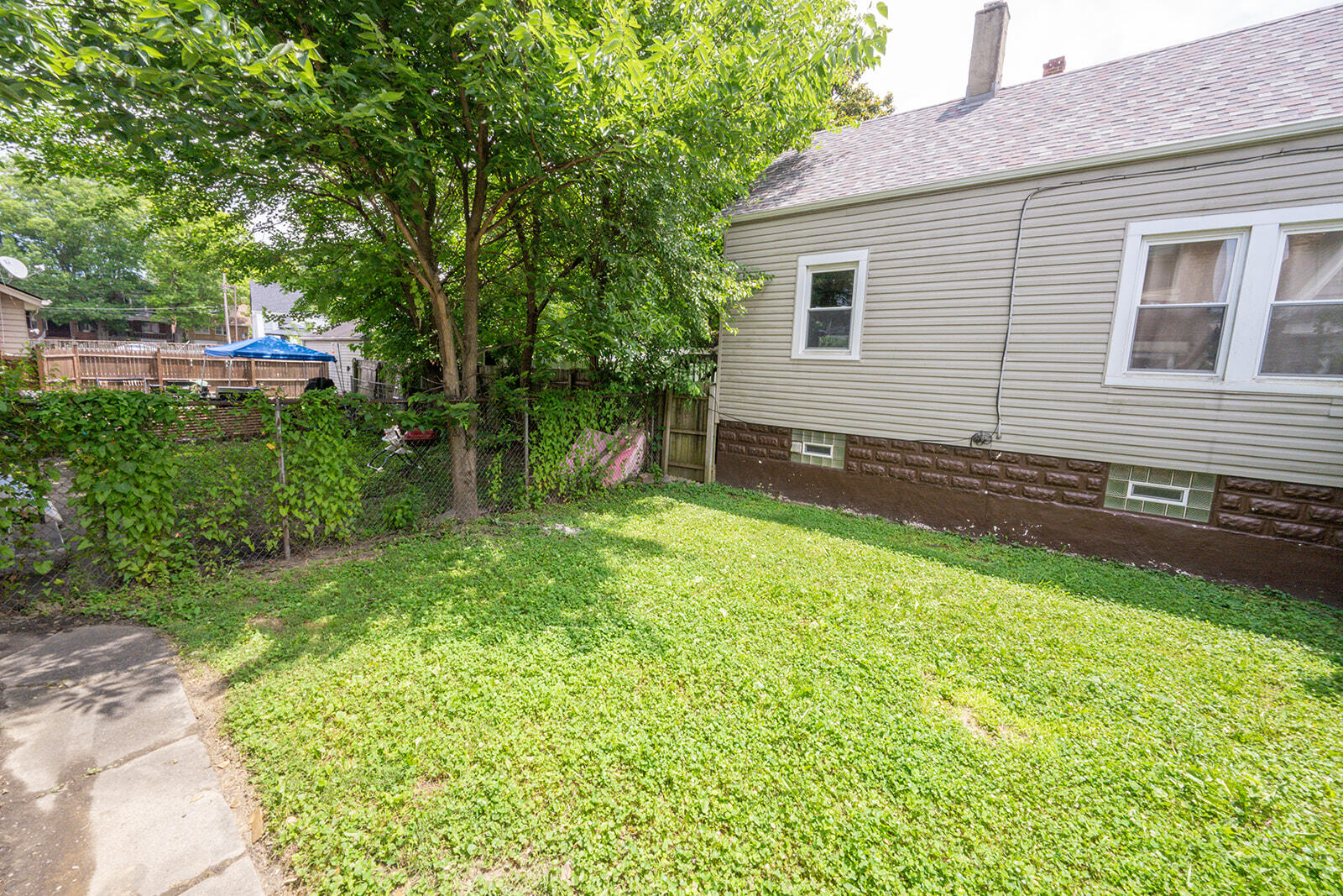 303 E 21st Street Property Photo 33