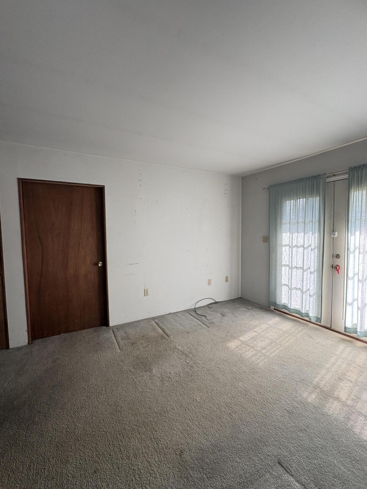 1814 Perry Lane Property Photo 11