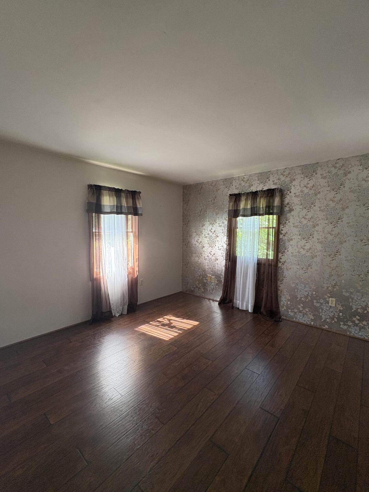 1814 Perry Lane Property Photo 12