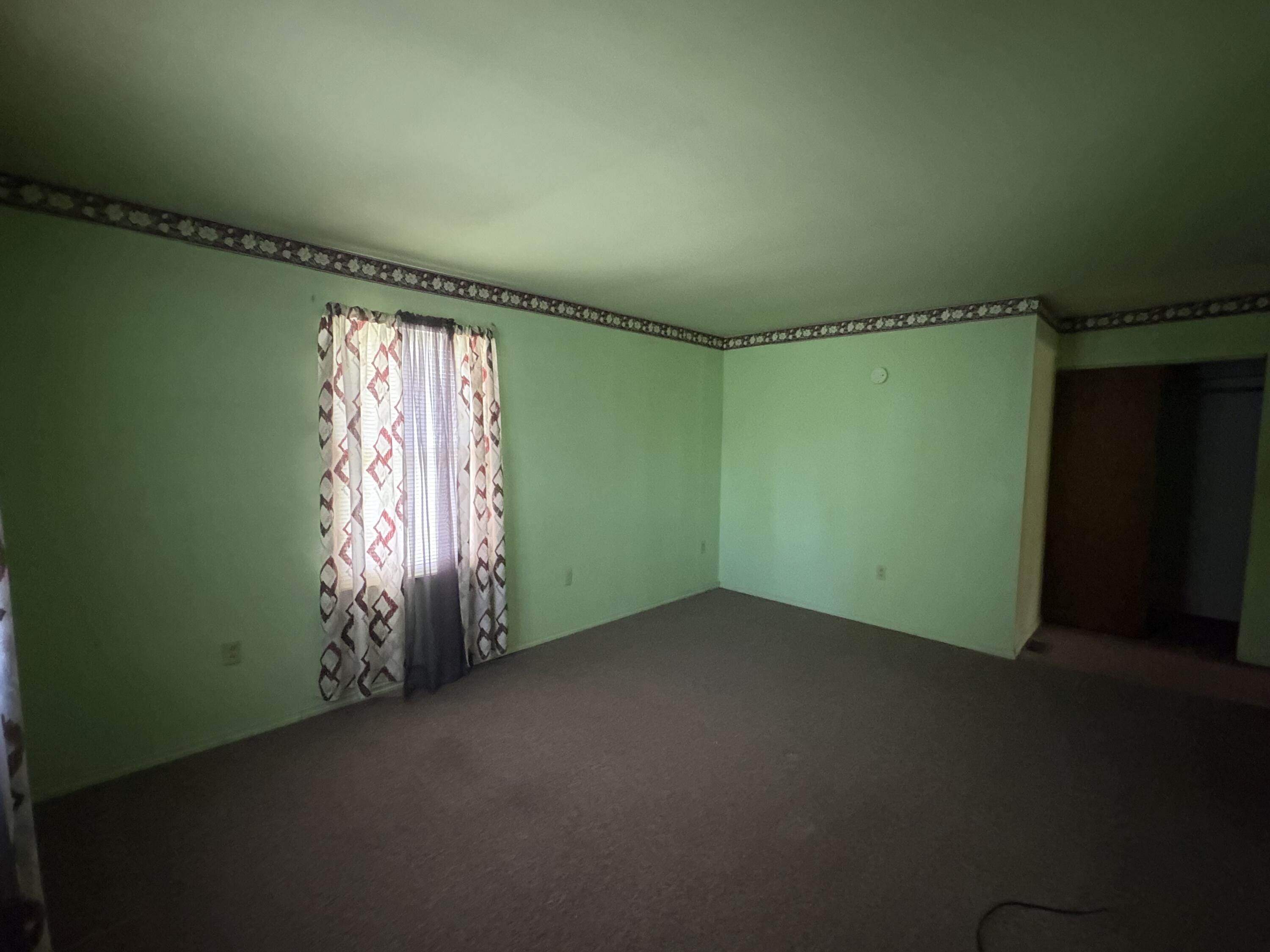 1814 Perry Lane Property Photo 13