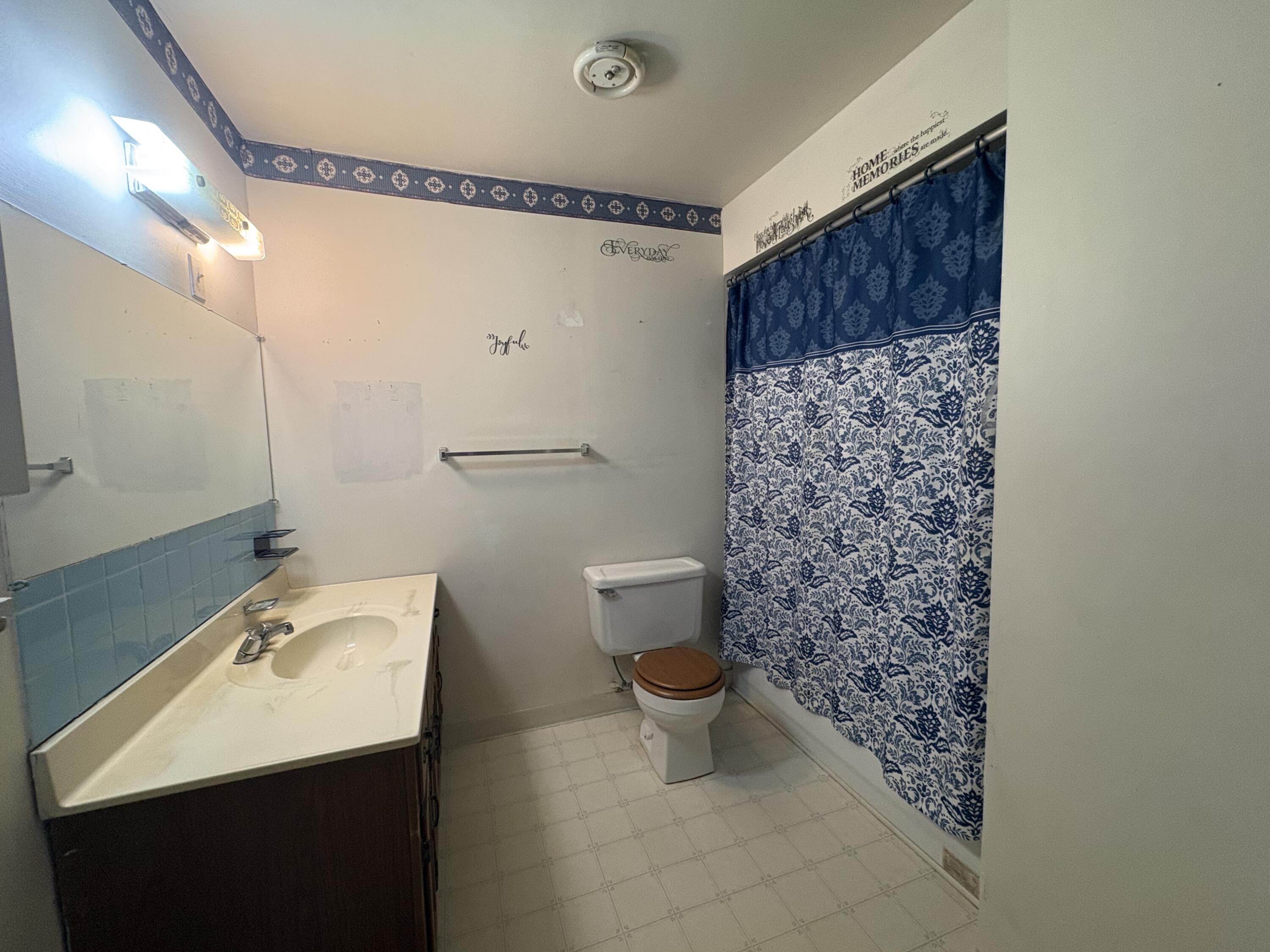 1814 Perry Lane Property Photo 15