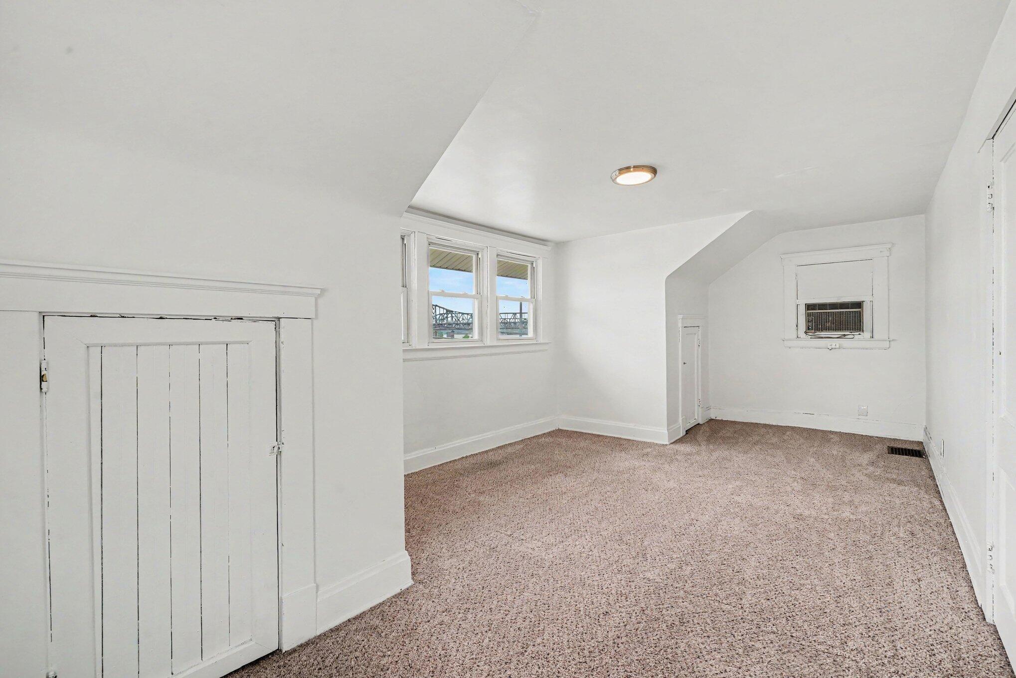 1005 Highway Avenue Property Photo 14
