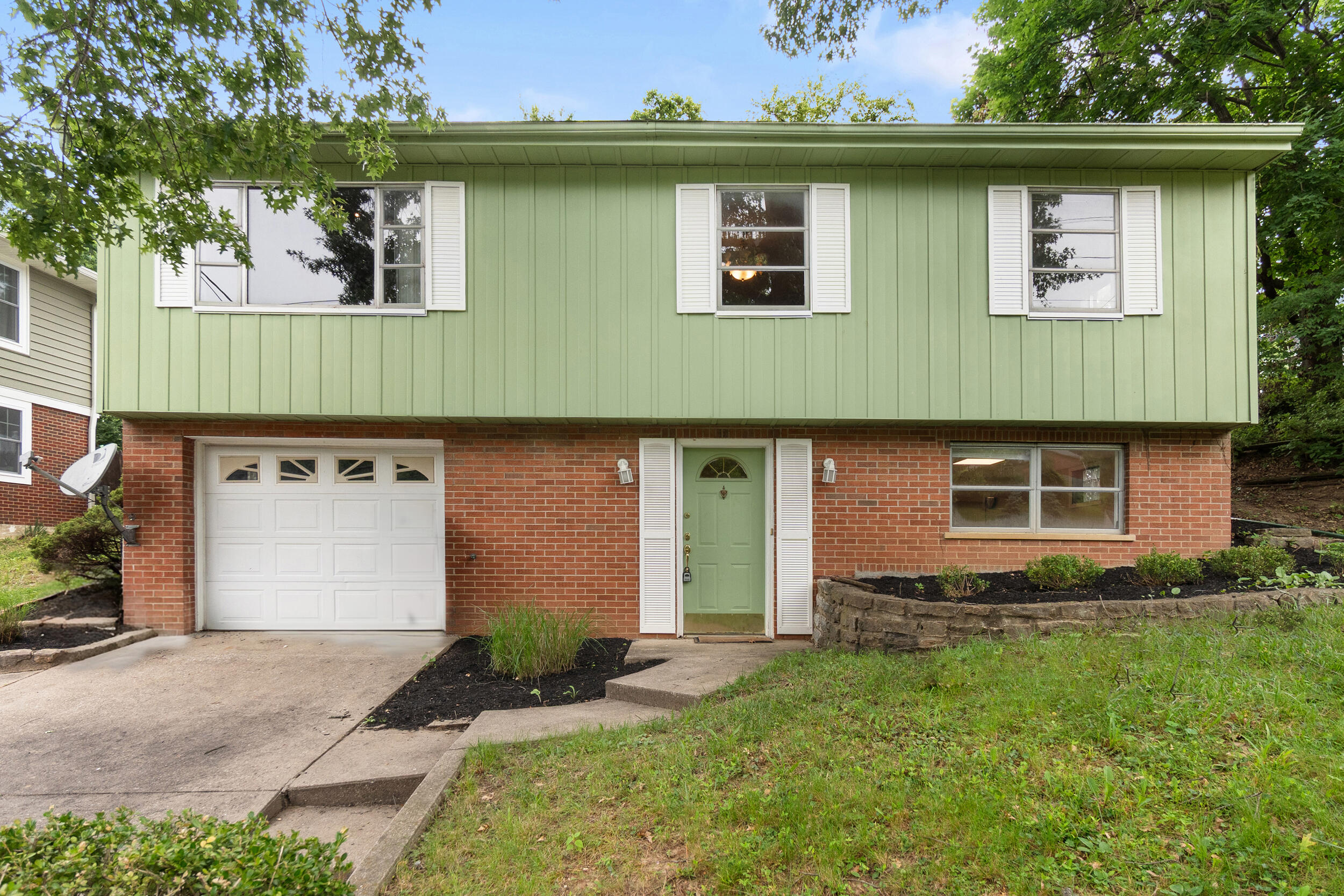 479 Rossford Avenue Property Photo 1