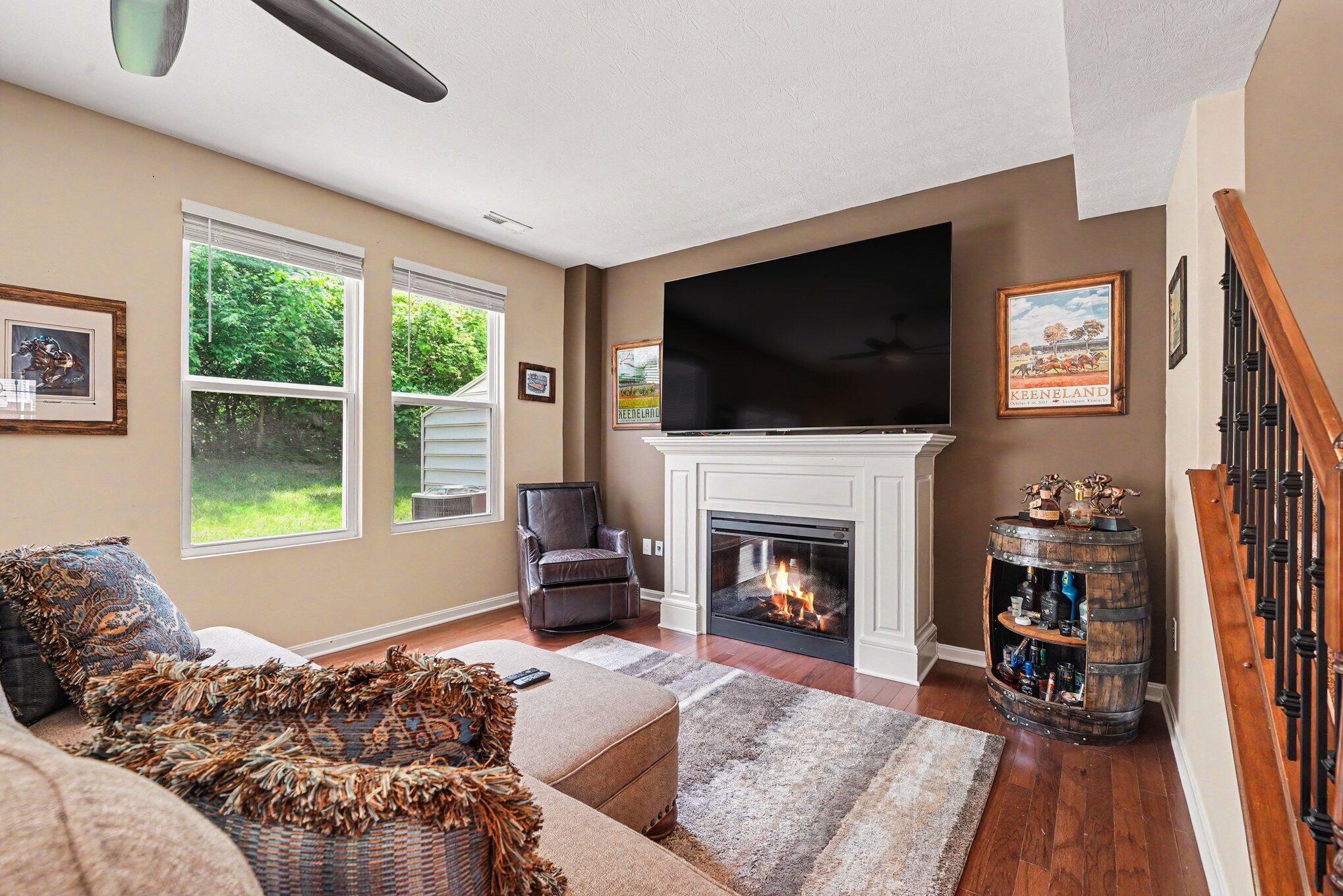 2034 Evening Star Property Photo 4