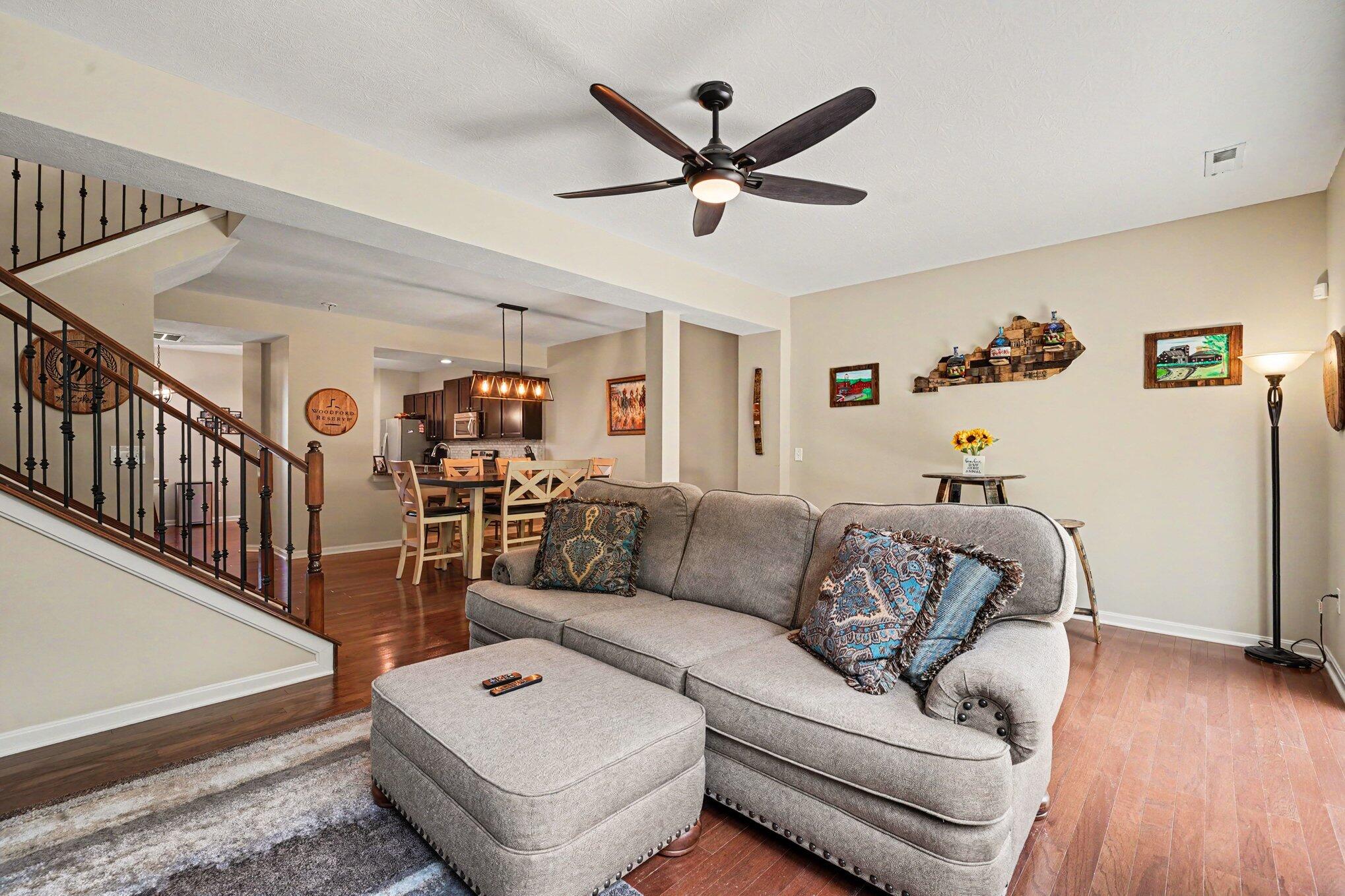 2034 Evening Star Property Photo 10
