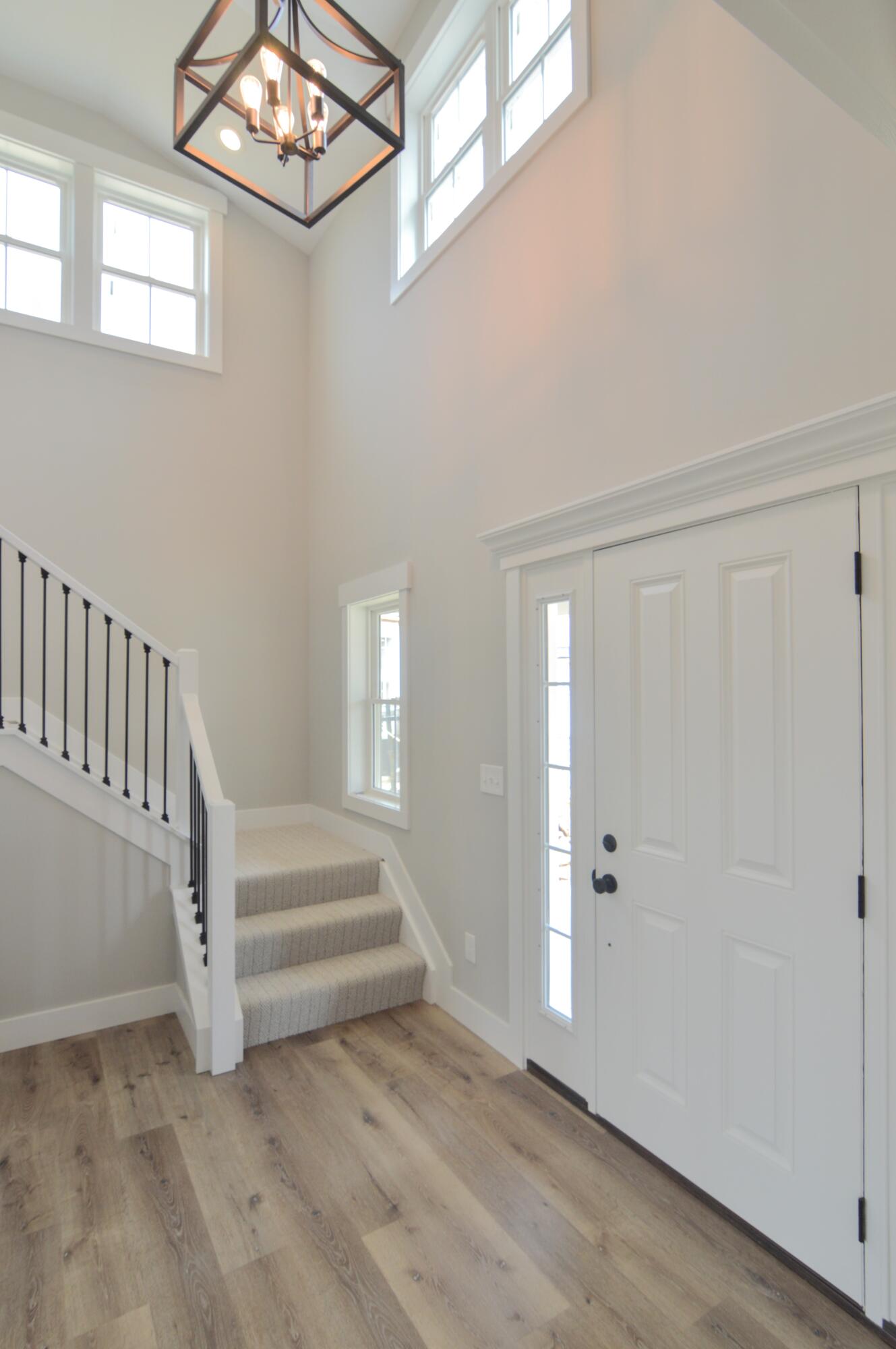 6712 Frontier Drive Property Photo 2