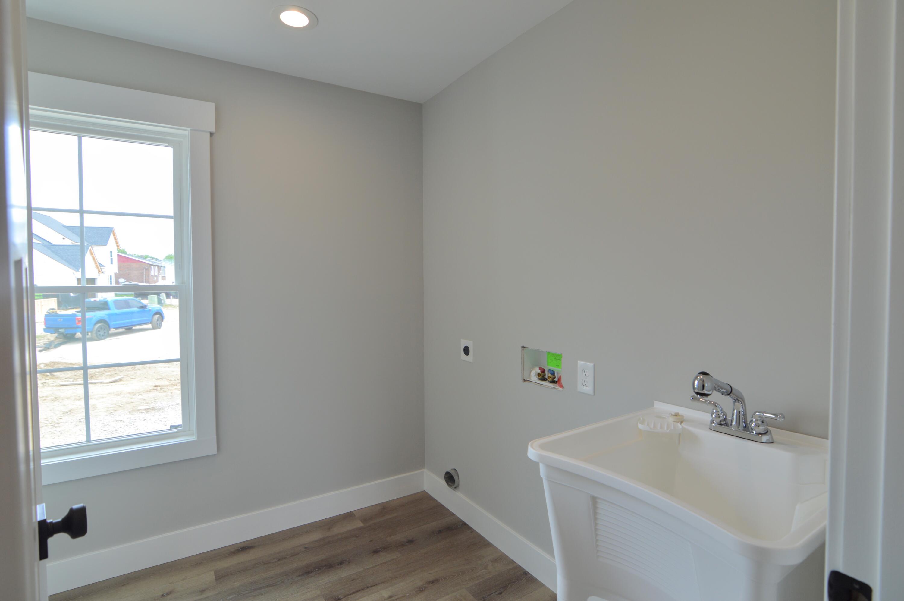 6712 Frontier Drive Property Photo 21