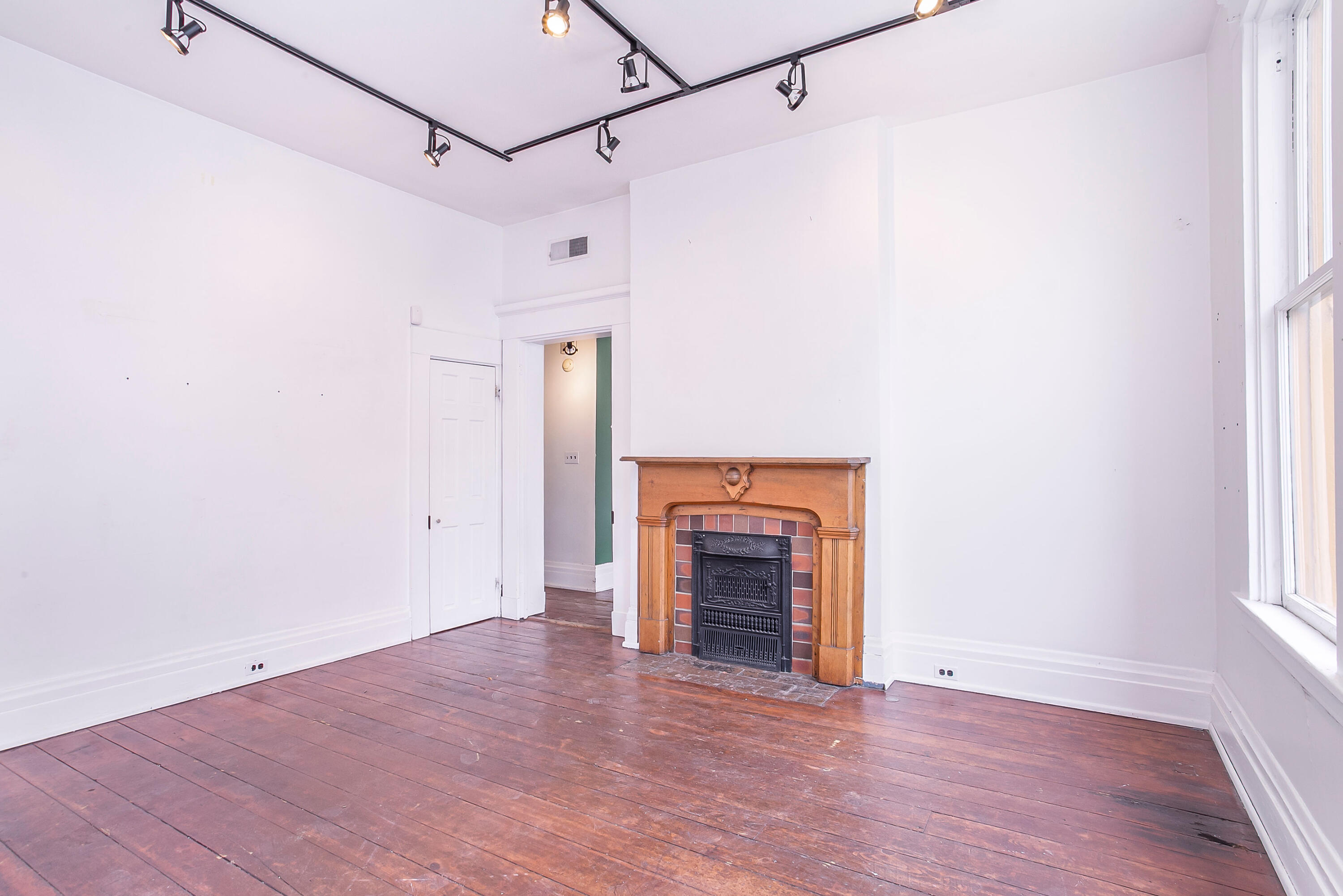 643631 Property Photo 17