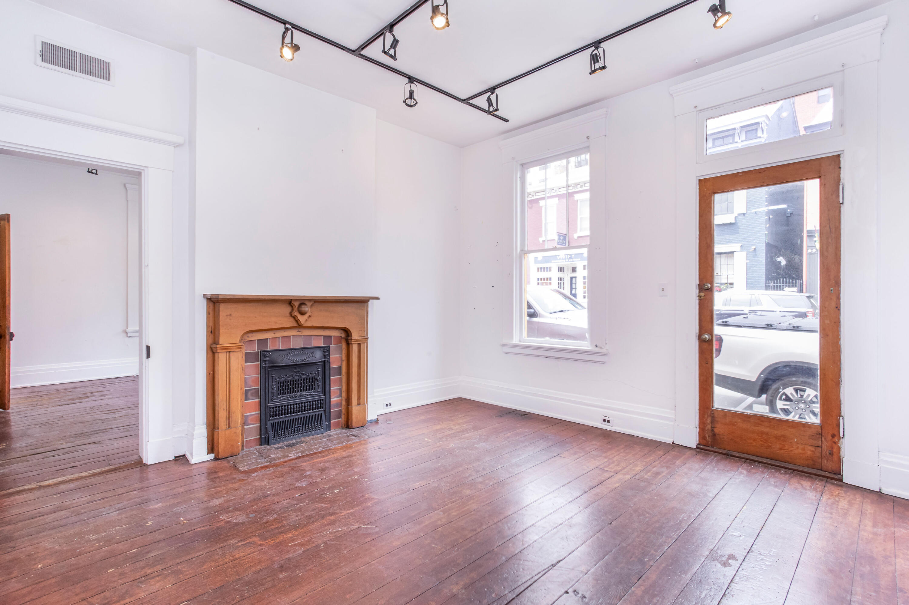 643631 Property Photo 18