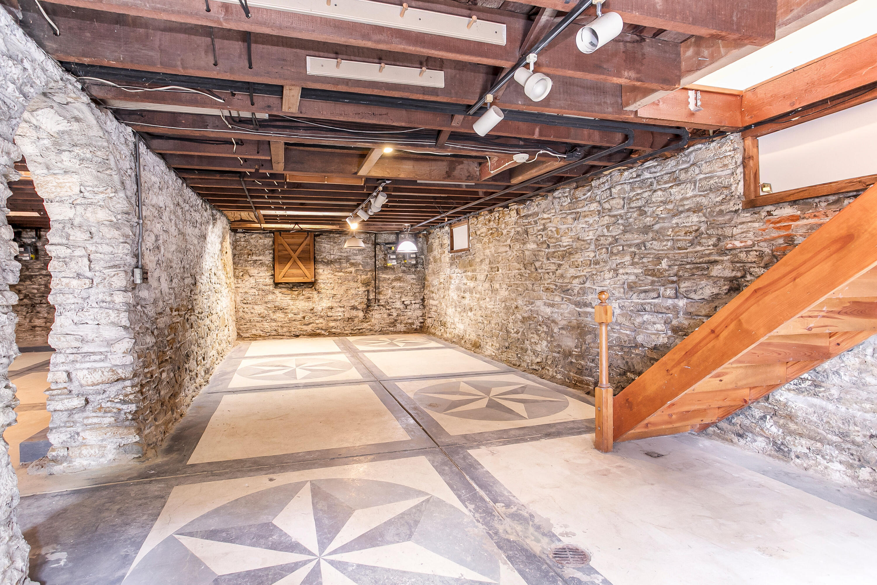 643634 Property Photo 28